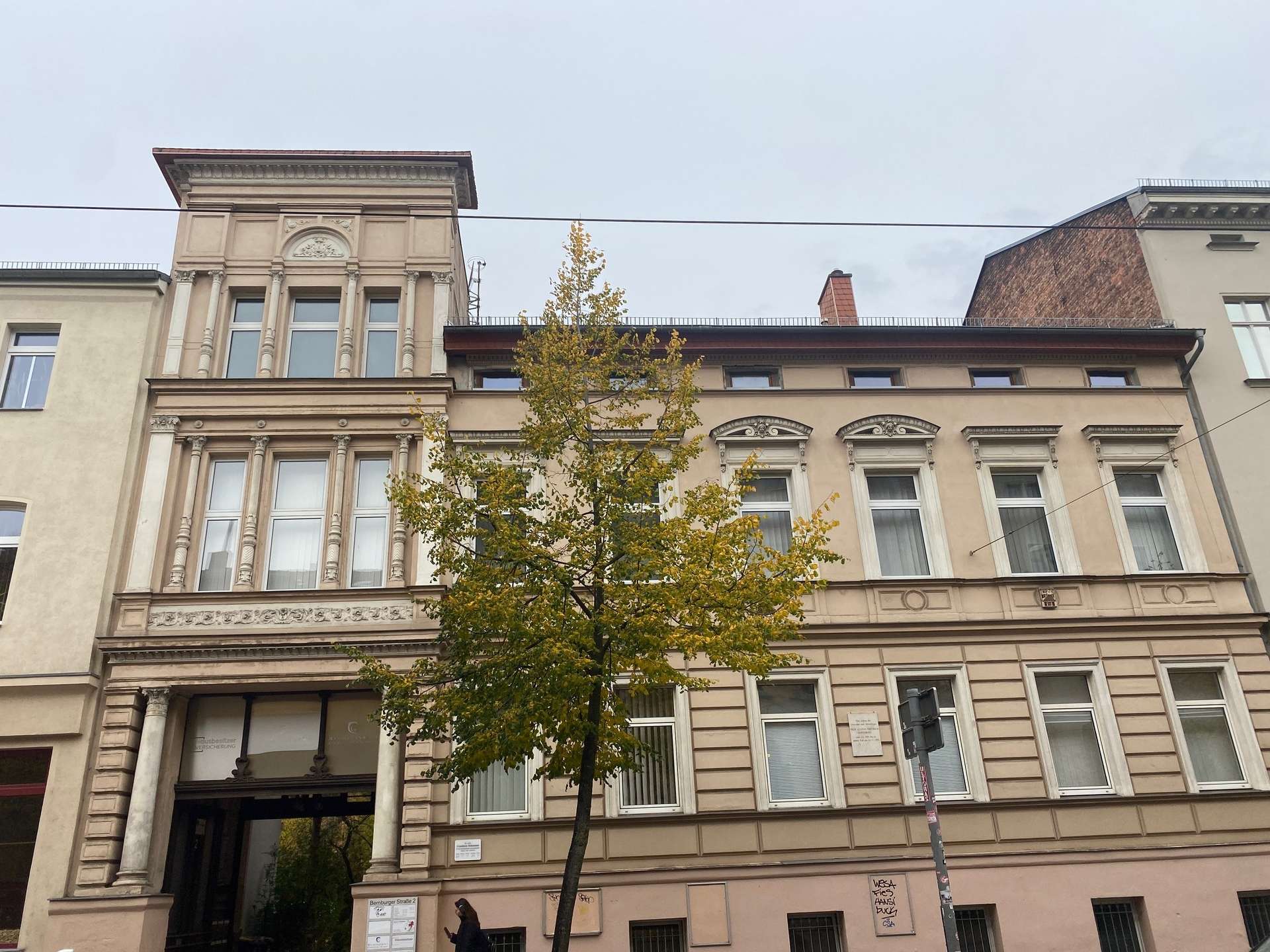 Stilvolle Praxis-/Büroeinheit mit historischem Charme im Herzen von Halle!