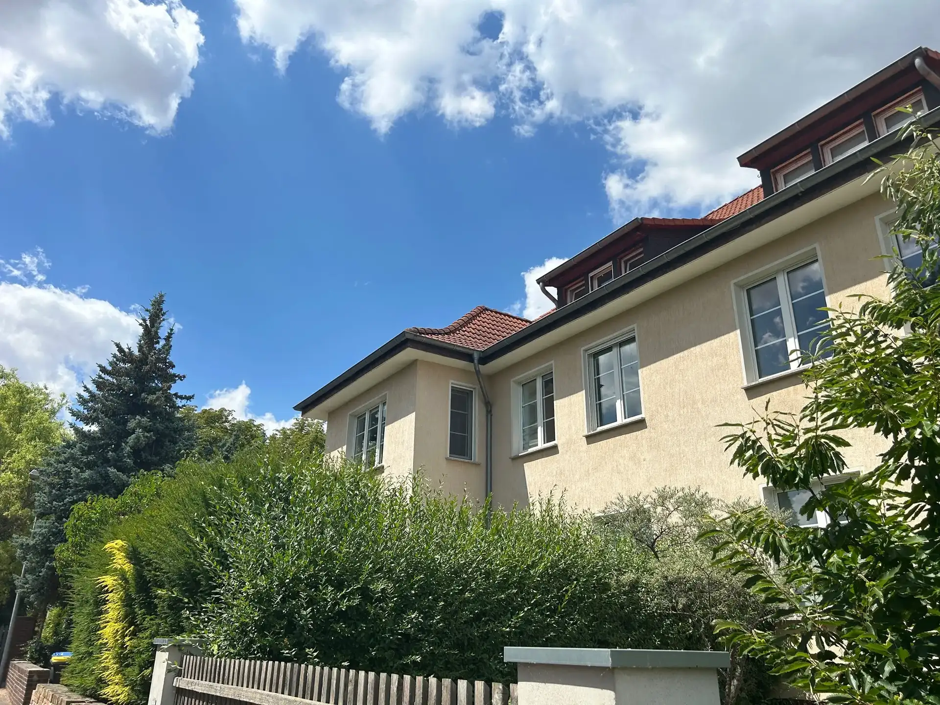 Vermietet! Großzügiges Wohnen nahe des Geiseltalsees – frisch renoviert und mit Garten!