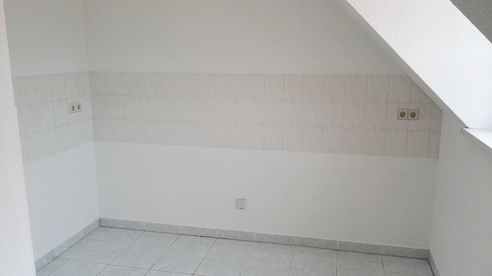 Dachgeschosswohnung mit Ankleide und Aufzug! überarbeitet NaL 06.06.17
