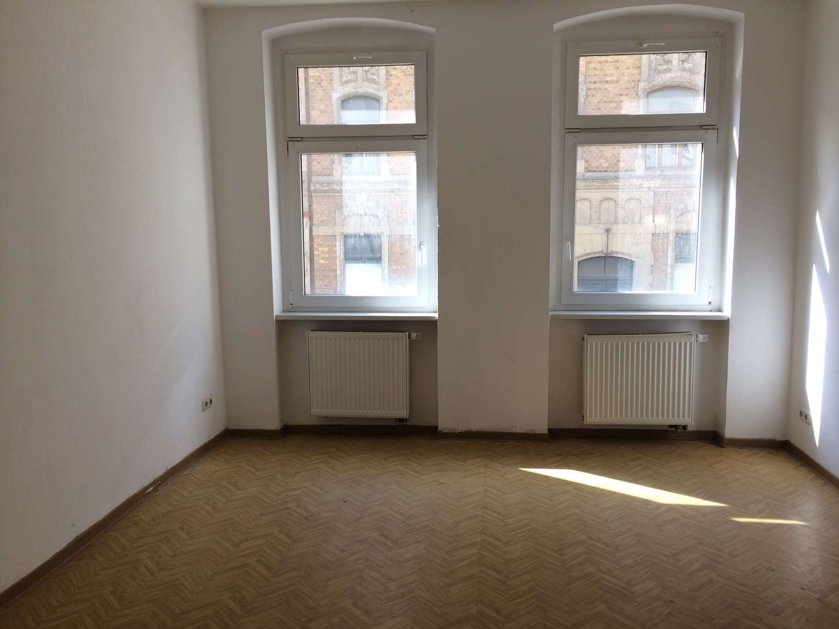 Wohnen in Zentrumsnähe mit Einbauküche und Balkon!