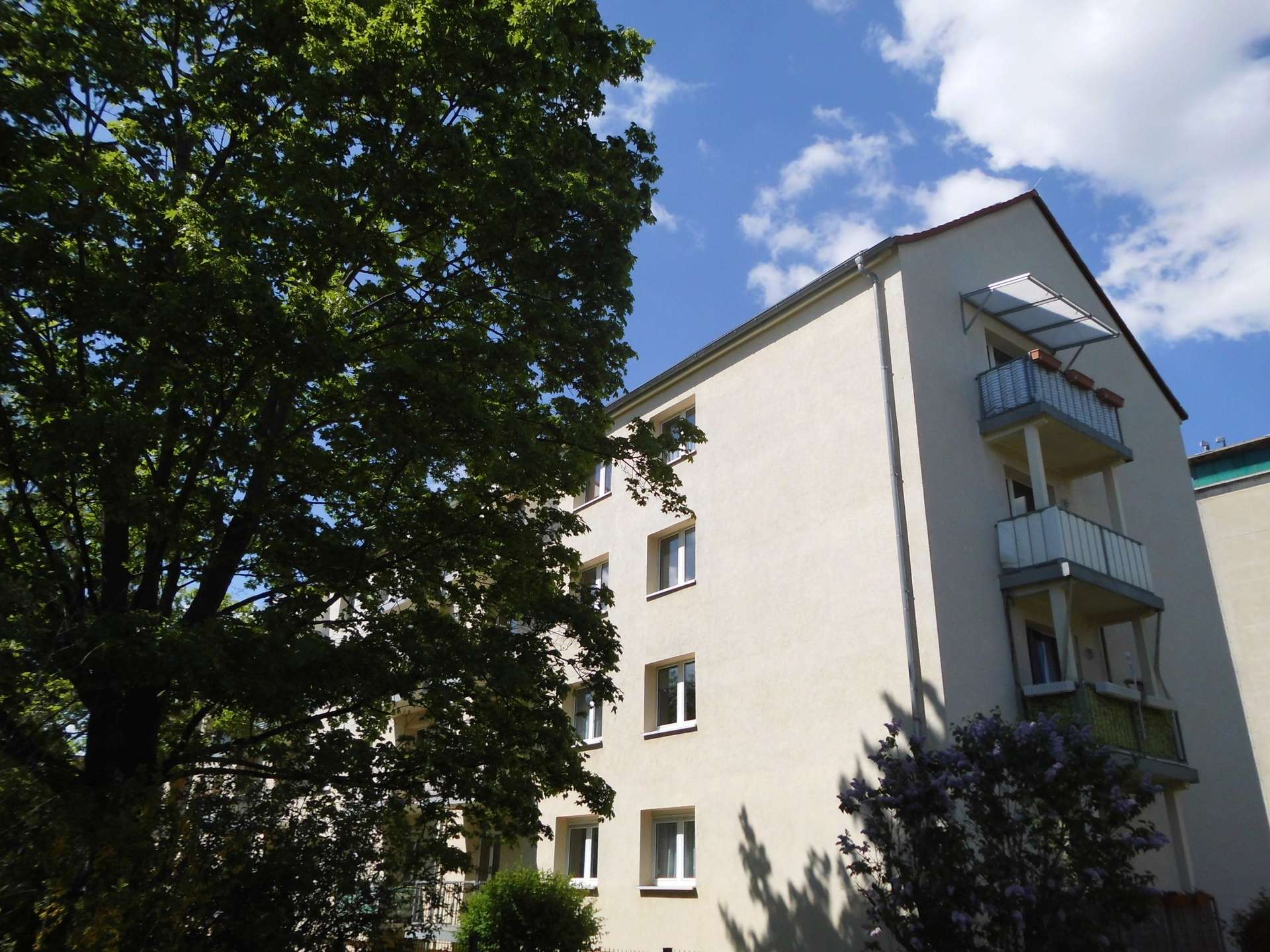 Erstbezug nach Modernisierung, mit Balkon, im grünen Umfeld!