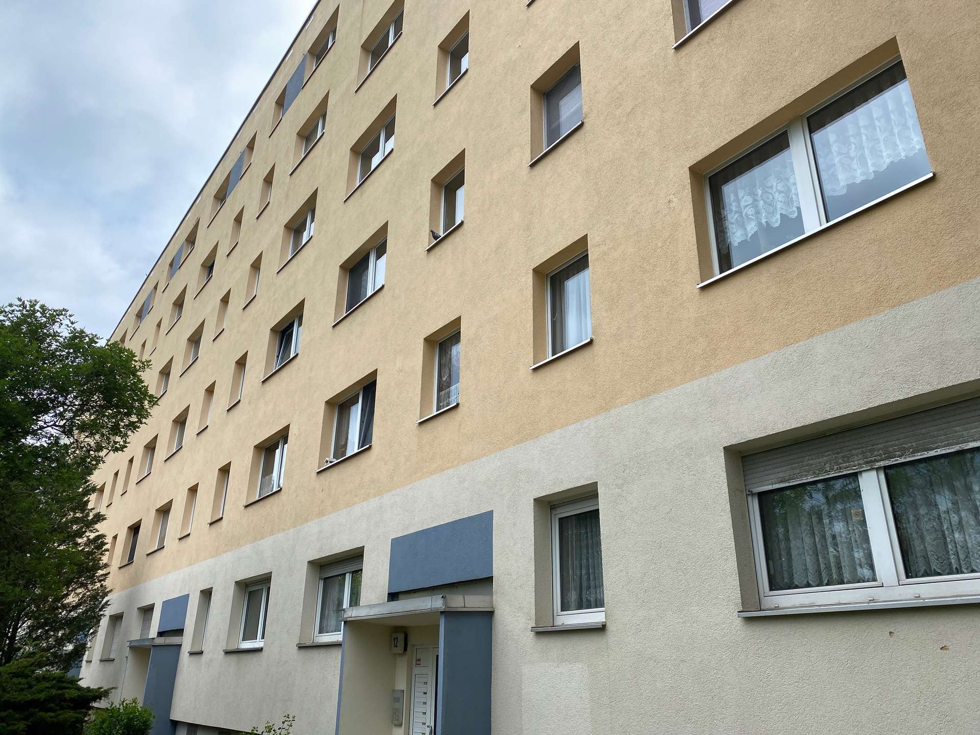 Erstbezug nach Instandsetzung, mit Einbauküche, Loggia und schönem Ausblick!