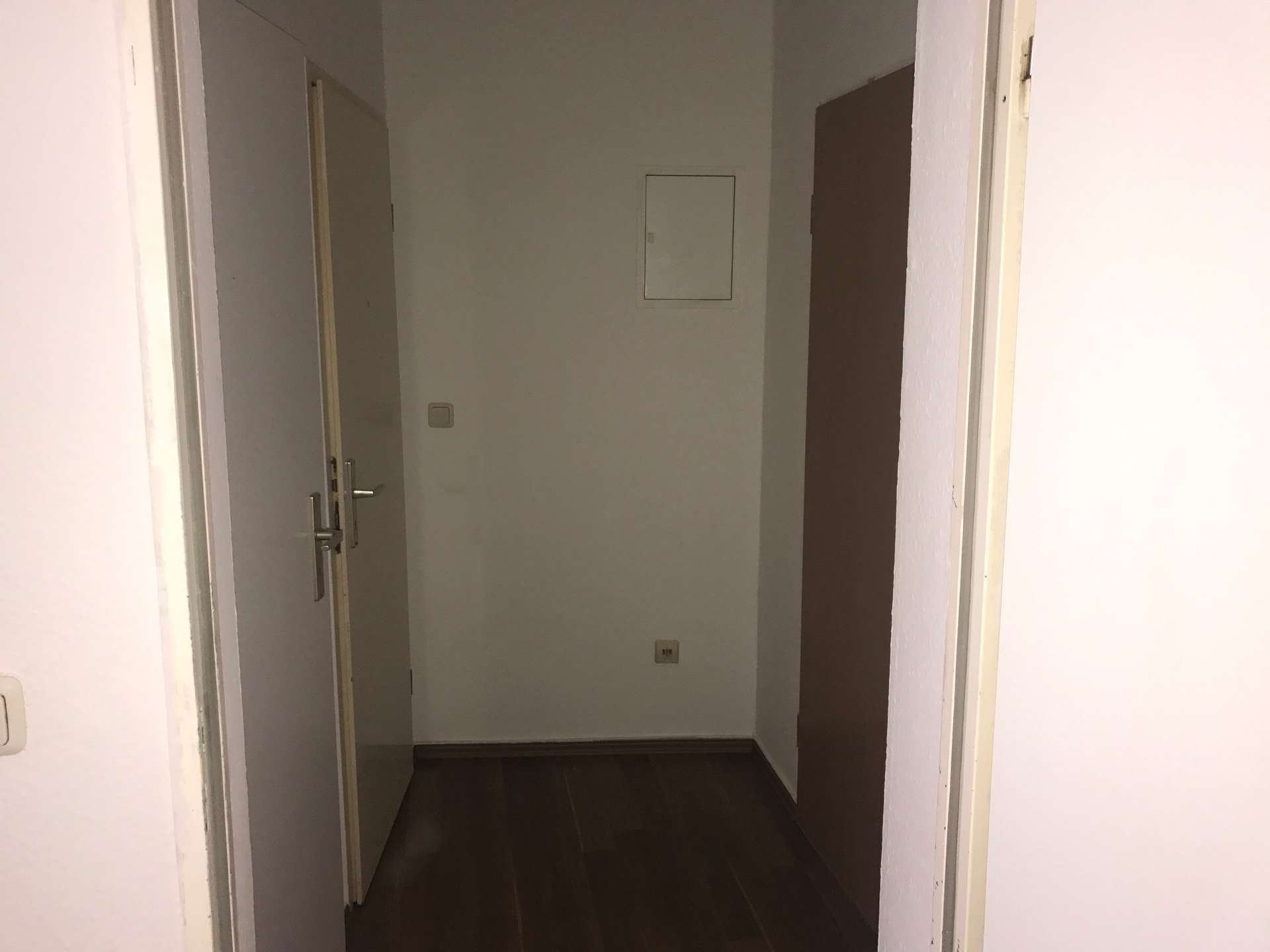 WG geeignet, neu renovierte Wohnung mit Dusche, separate Küche!