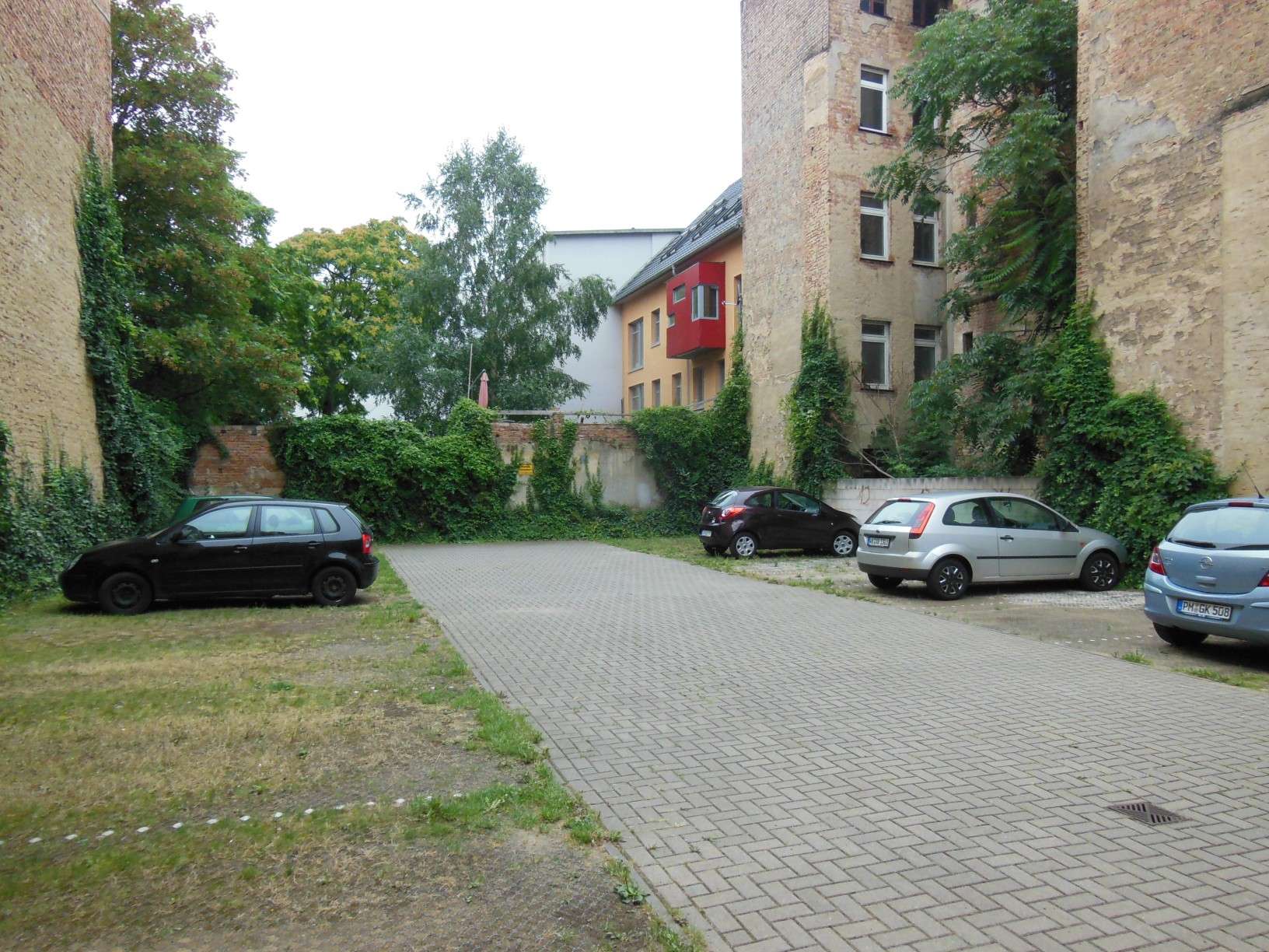 Stellplatz im Innenhof!