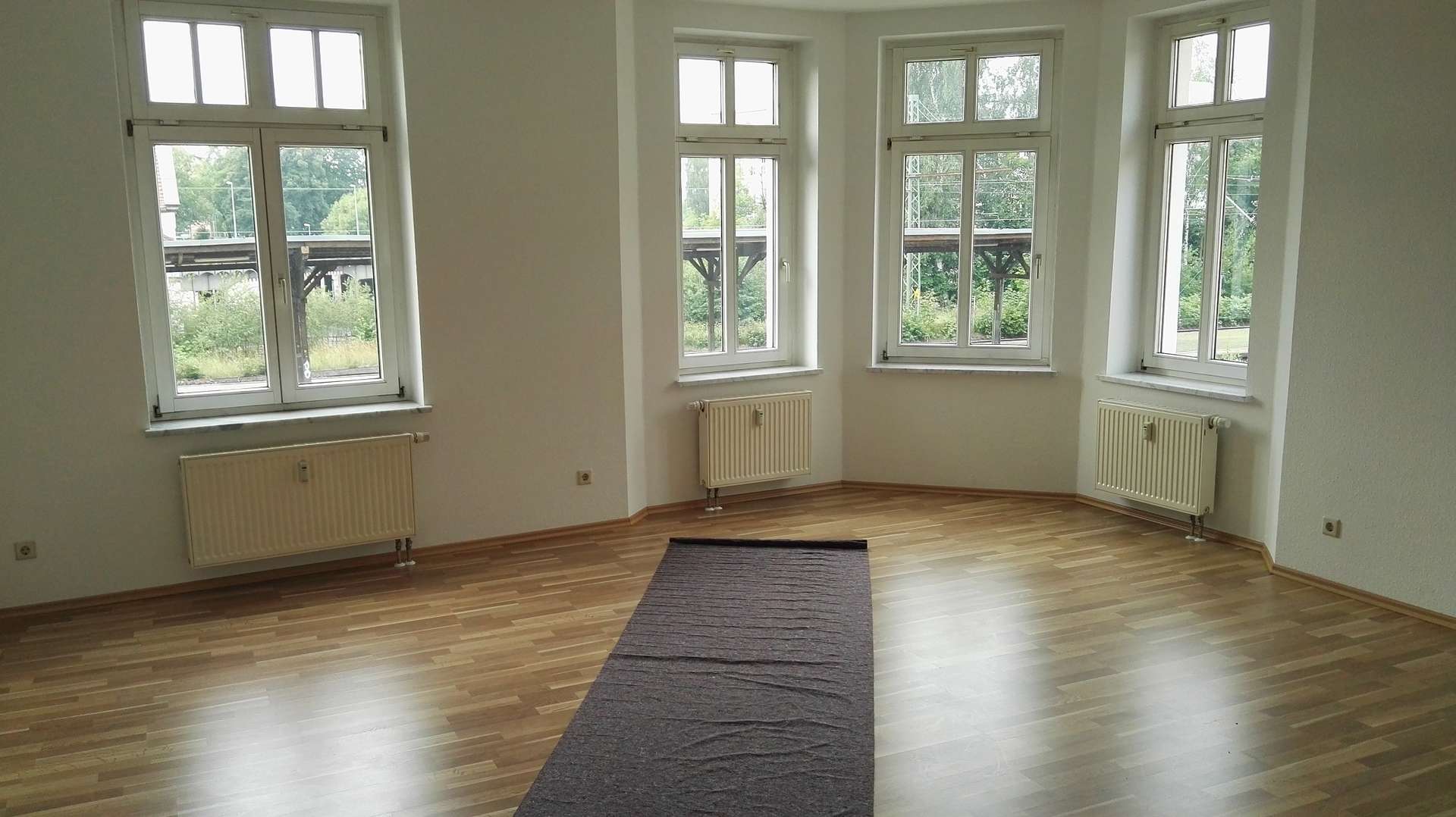Geräumige Wohnung mit Esszimmer an der Küche!