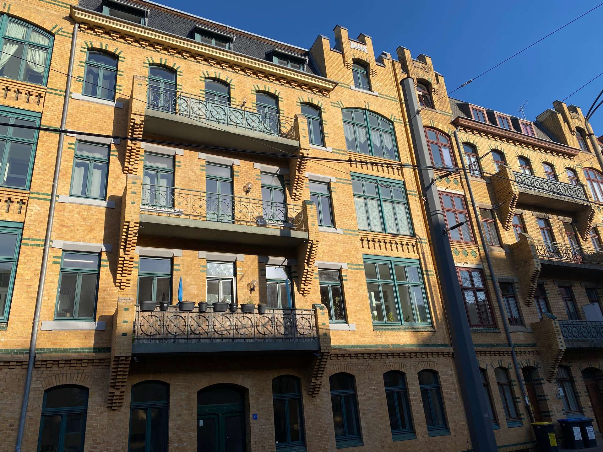 Dachgeschosswohnung mit Aufzug und Sichtbalken!