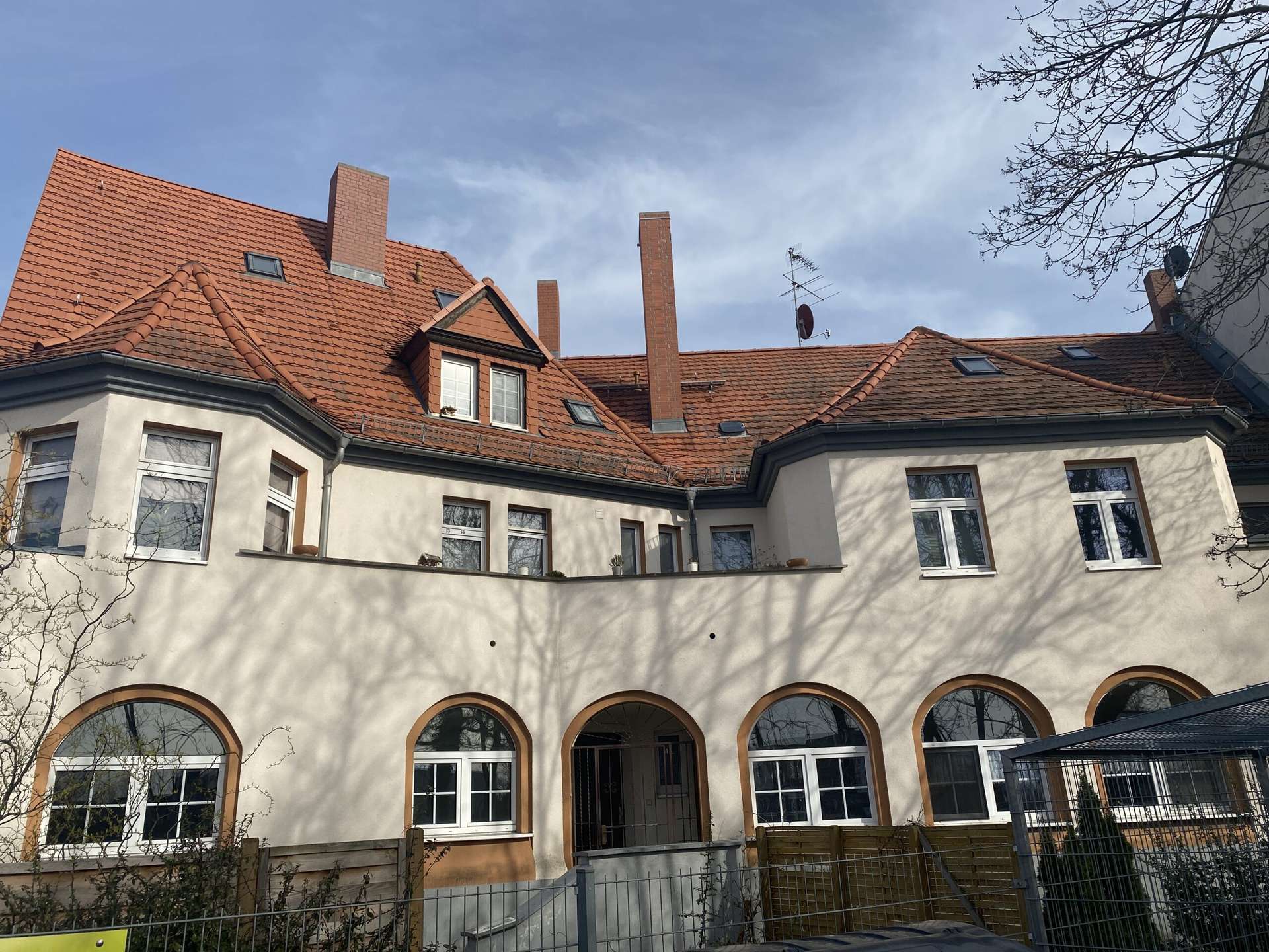 Wohnen wie im eigenen Haus, Vorgarten und eigener Zugang zur Wohnung!
