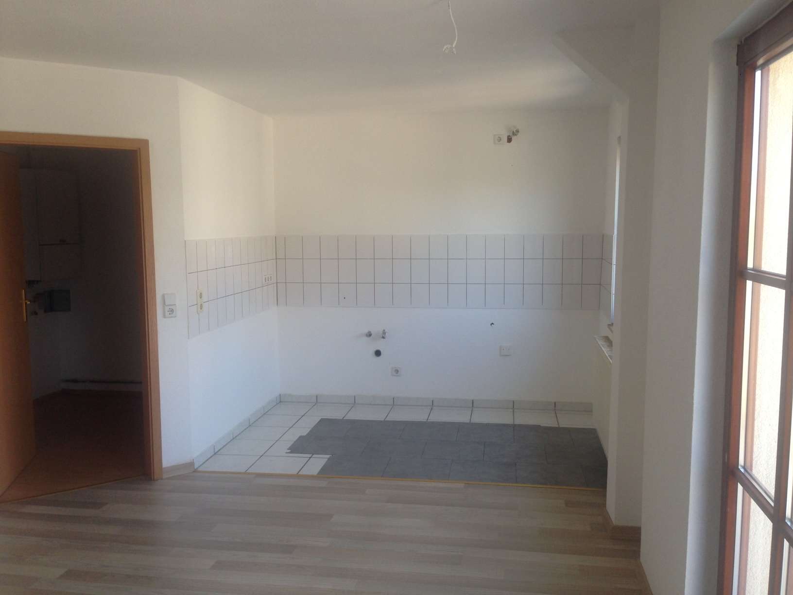 Geräumig, Hauswirtschaftsraum & Balkon Richtung Westen in Fabrikwohnanlage! überarbeitet NaL 21.10.16