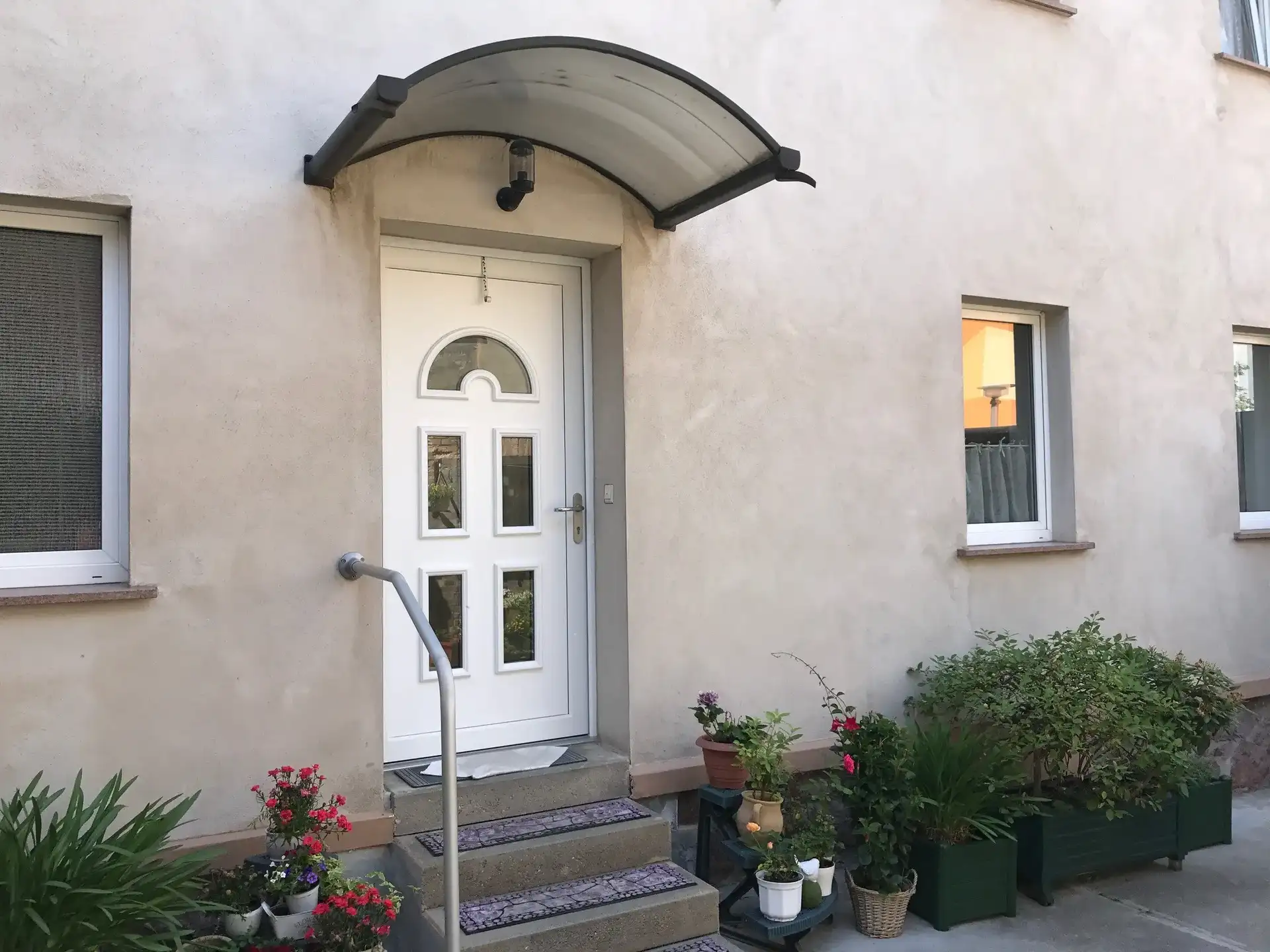 Charmante, teilmöblierte Erdgeschoss-Wohnung im schönen Stadtteil Kröllwitz!