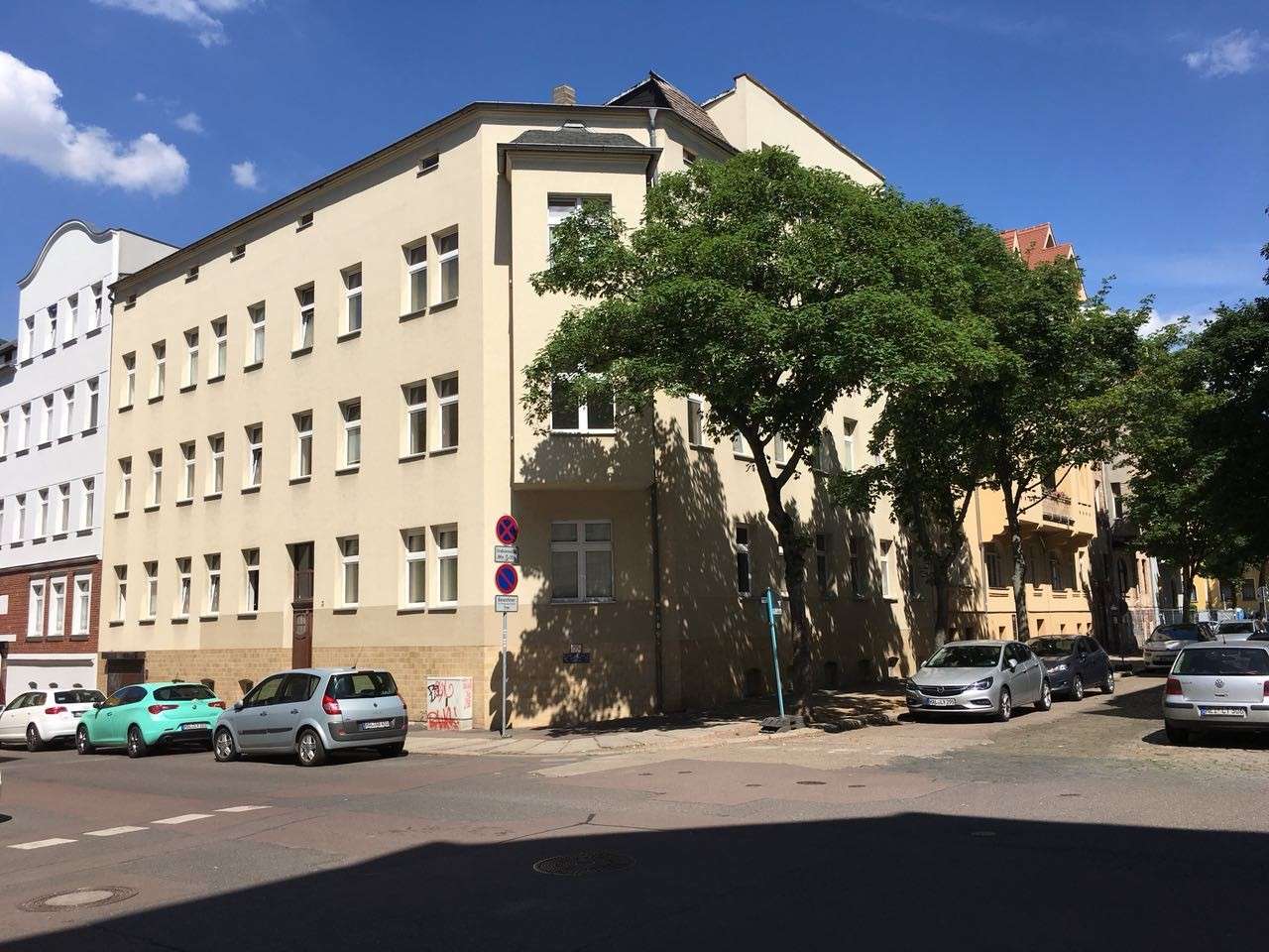 Vermietet! Wohnung ohne Durchgangszimmer, Bad mit Wanne und Fenster!