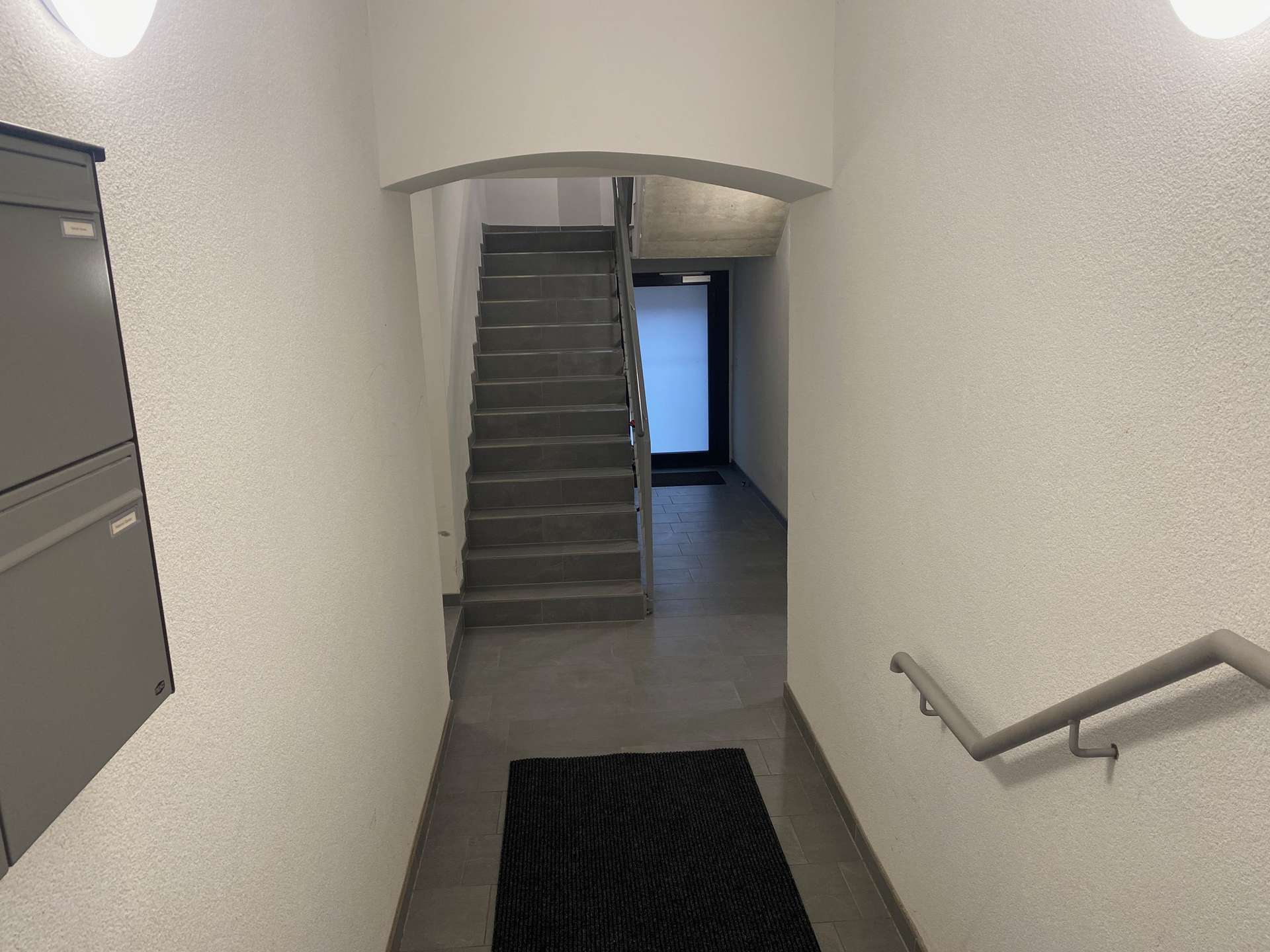 Vermietet! Besondere Maisonettewohnung im Souterrain und Hochparterre mit Einbauküche und vielen Extras!