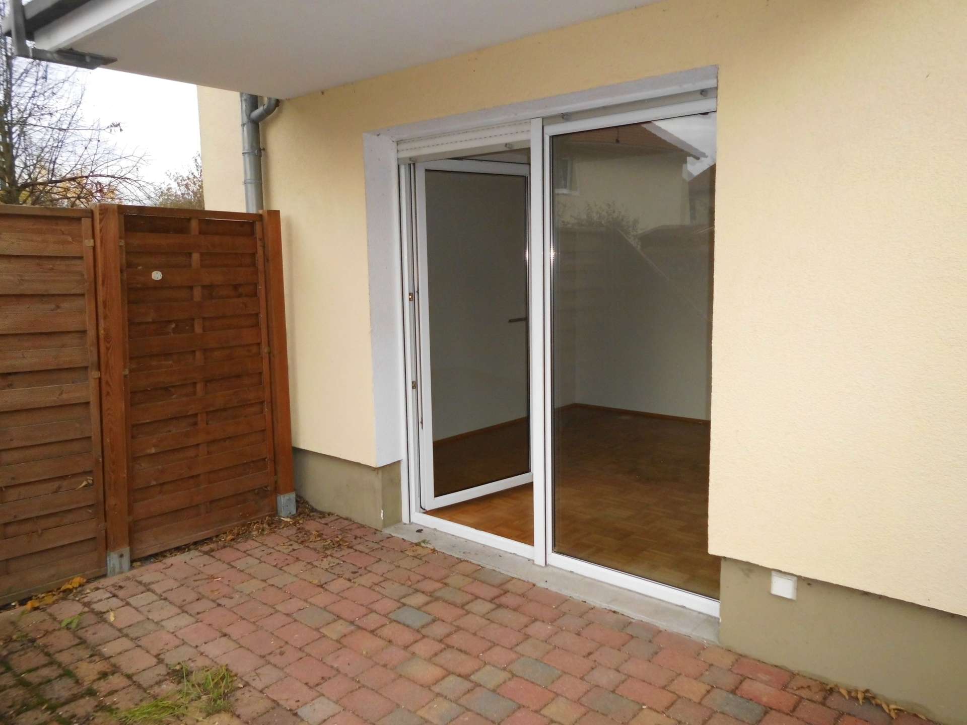 Idyllisch gelegene 2 - Raumwohnung mit Terrasse! * überarbeitet NaL 21.10.16