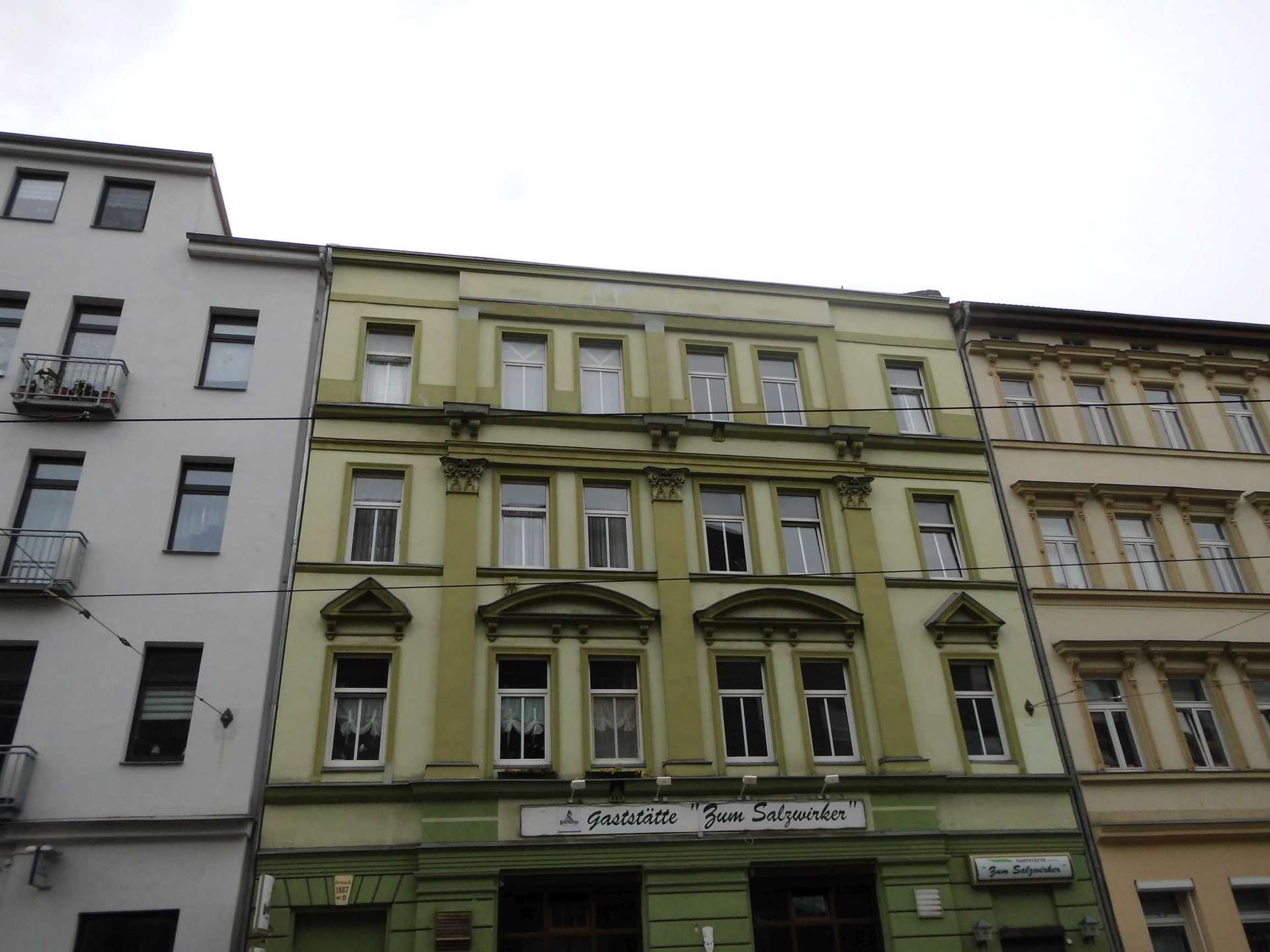 Klein aber Oho, Bad mit Fenster und separate Wohnküche!