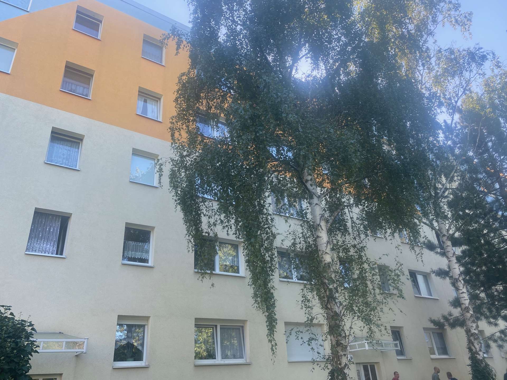 Verkauft! Eigentumswohnung in Randlage von Halle-Neustadt, idyllisch im Grünen & Loggia!