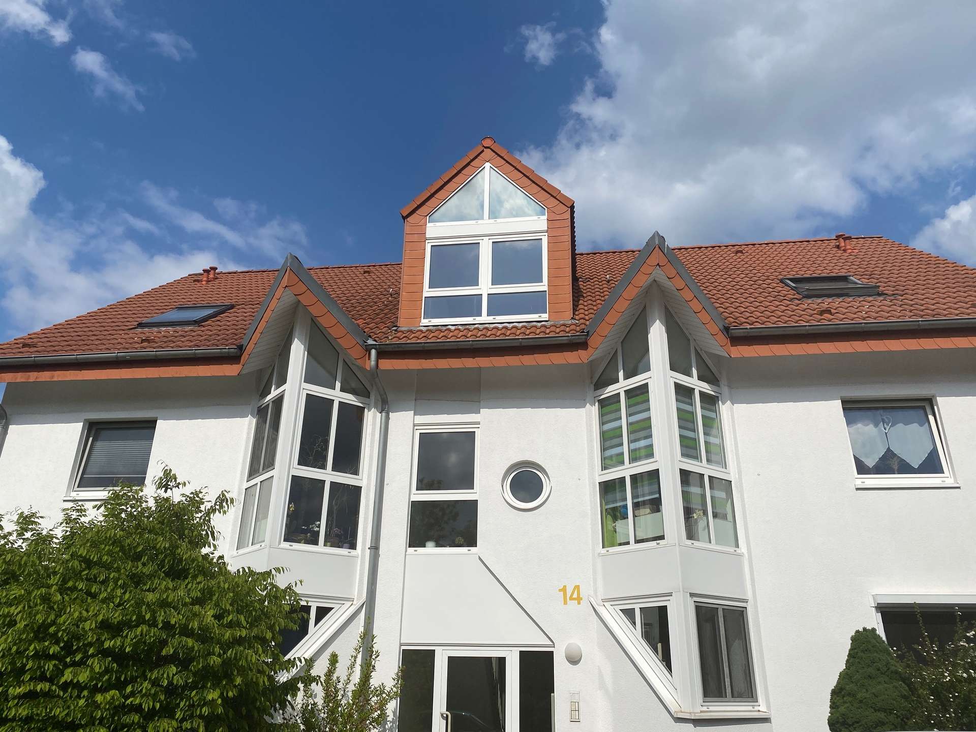 Idyllisch Wohnen am Seepark, mit Einbauküche und Loggia!