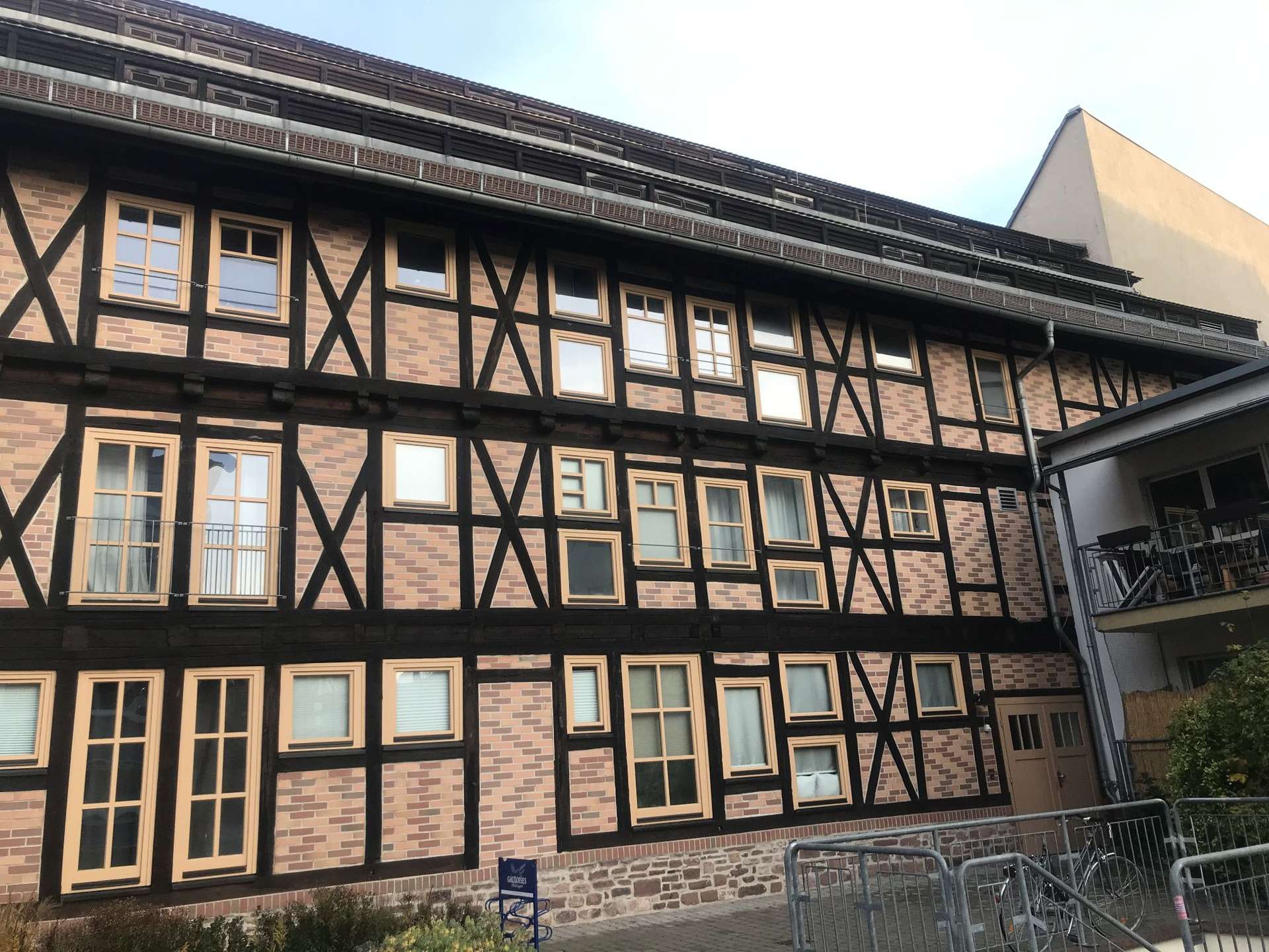 Großes Apartment mit Einbauküche und Ankleide in Citylage!