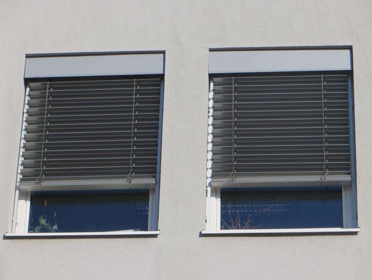 Erstbezug - gehobener Standard im Hochparterre mit Wanne, Dusche, Gäste WC, Hauswirtschaftsraum!