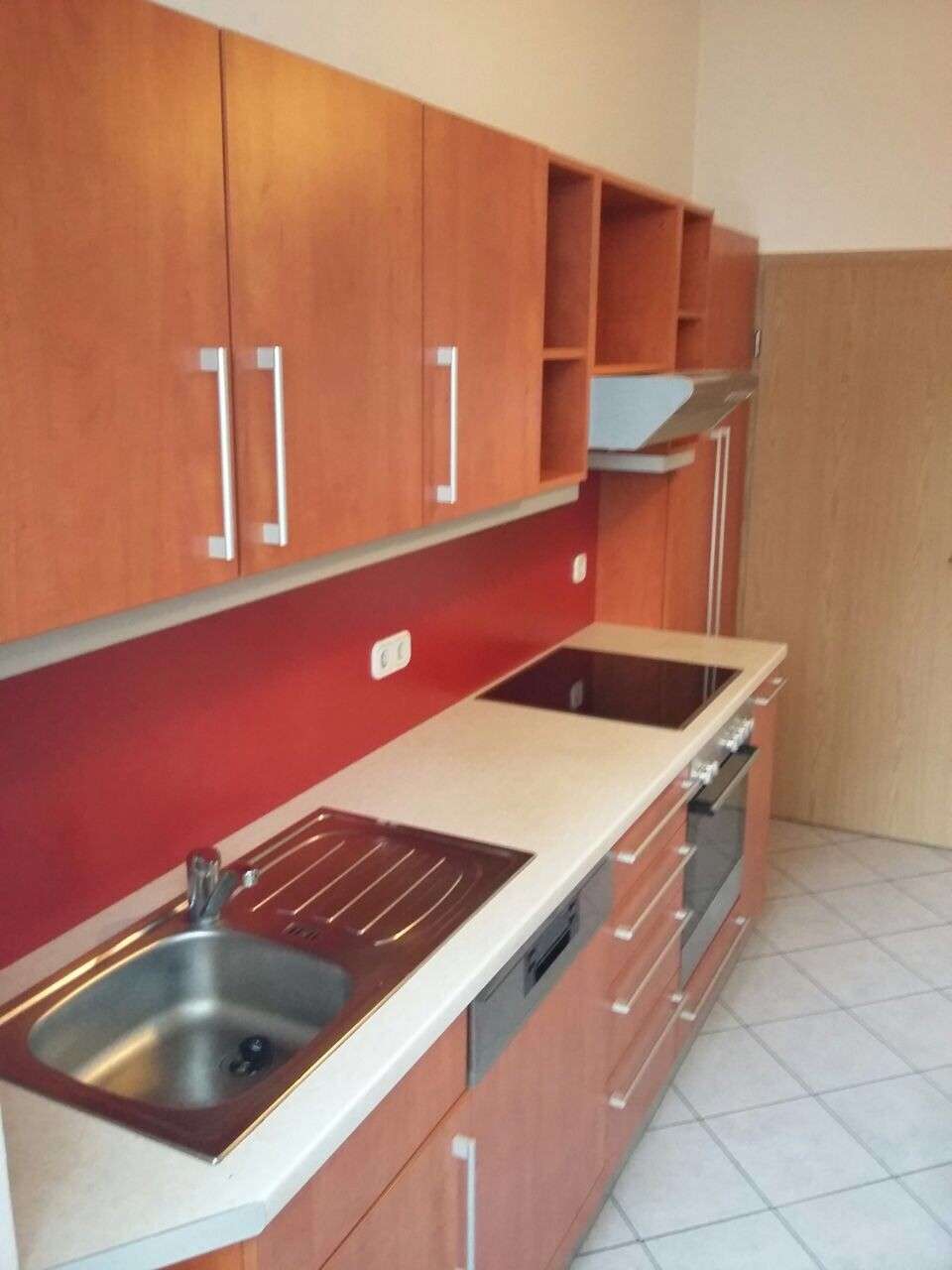 Moderne 3-Raum-Wohnung mit Einbauküche sucht Sie!