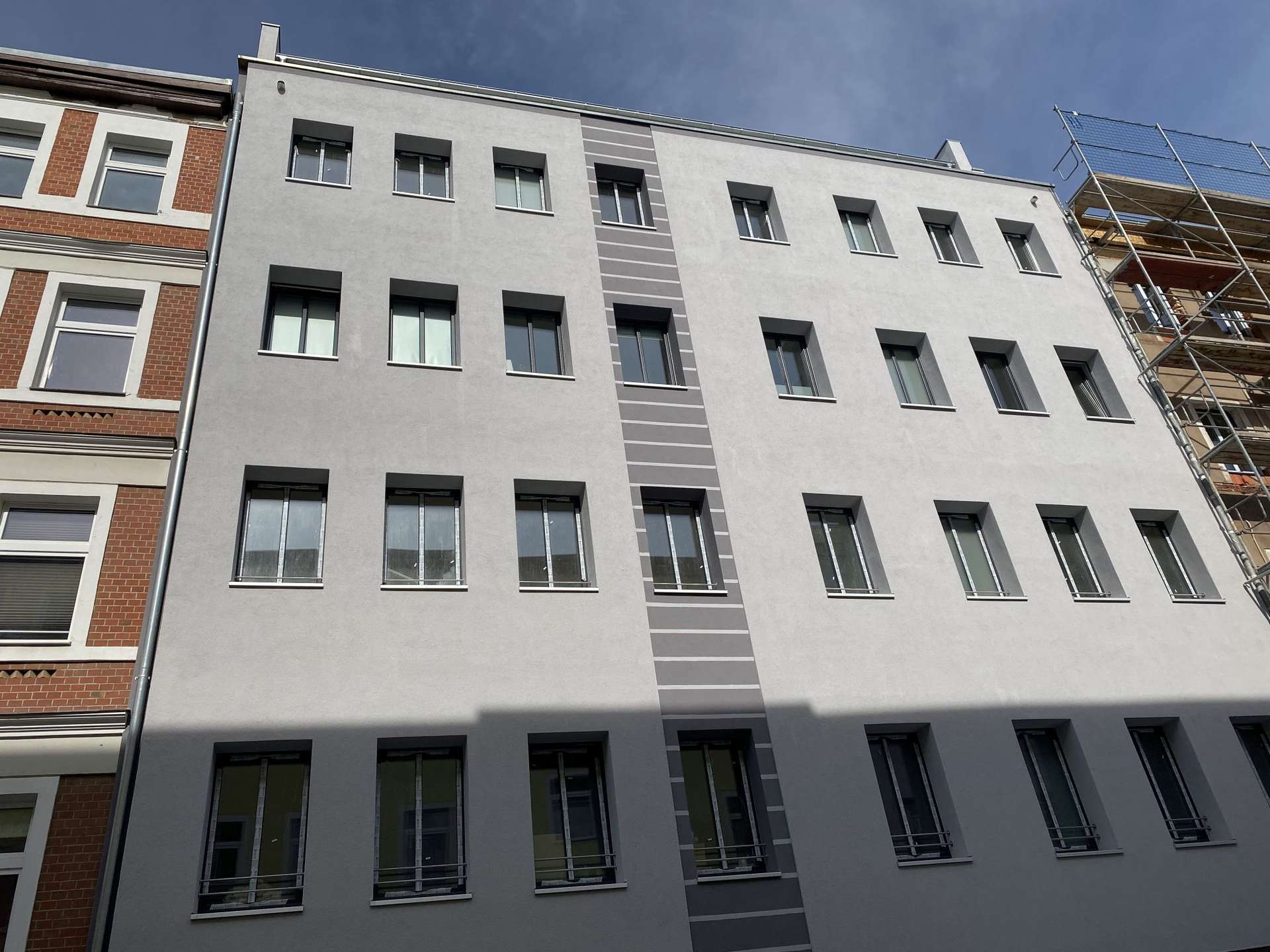 Erstbezug nach Sanierung, Maisonettewohnung Klimaanlage, Balkon, Dachterrasse u.v.m.!