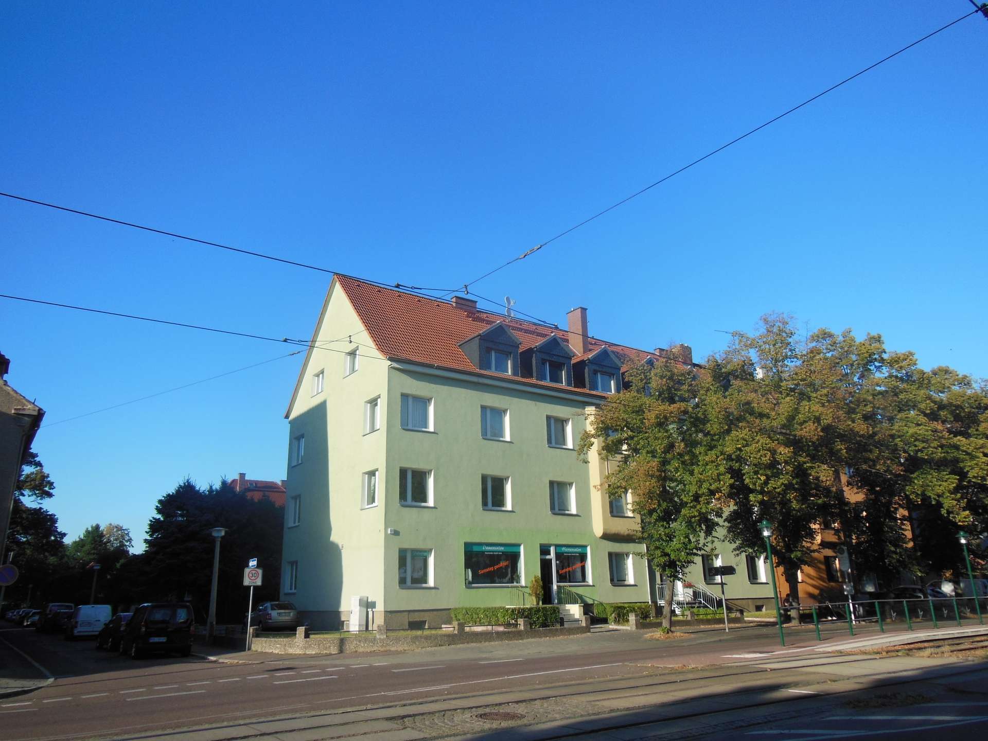Familienwohnung mit separaten Zimmern, Küche mit Balkon mit Blick ins Grüne!