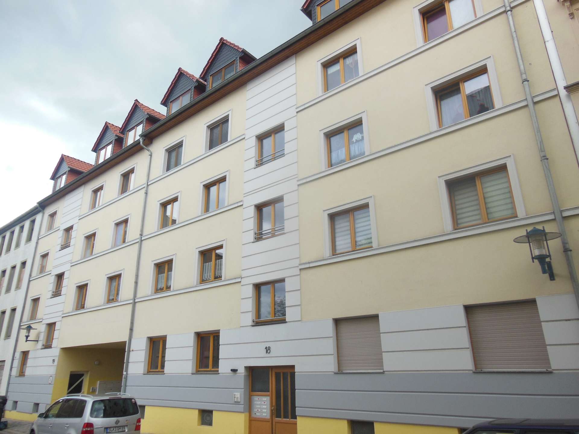3 Raum Wohnung  im Erdgeschoss mit Balkon, Küche mit Fenster!