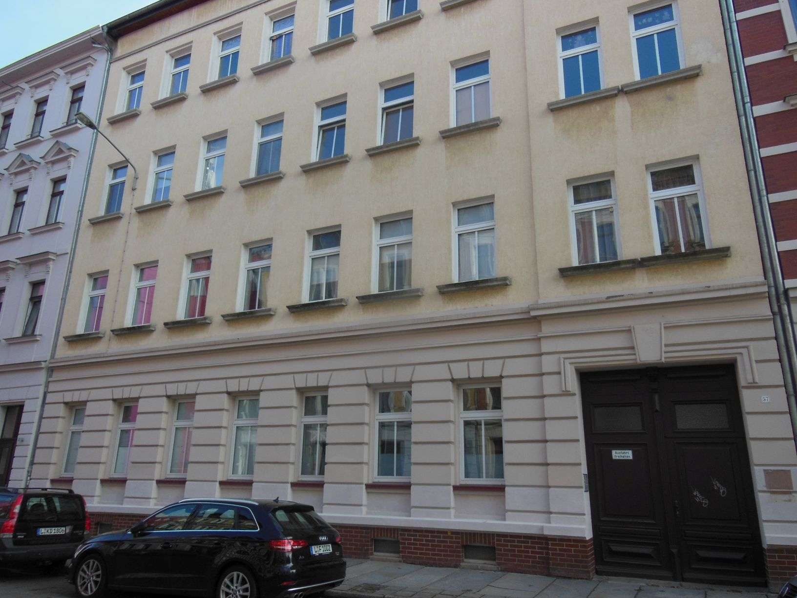 Helle 2 Raum Wohnung mit Einbauküche in der Südvorstadt
