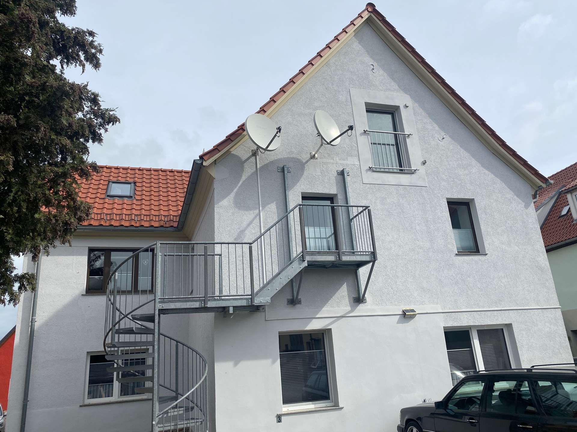 Vermietet! Großzügige Wohnung mit Einbauküche nur 100m vom Süßen See entfernt!