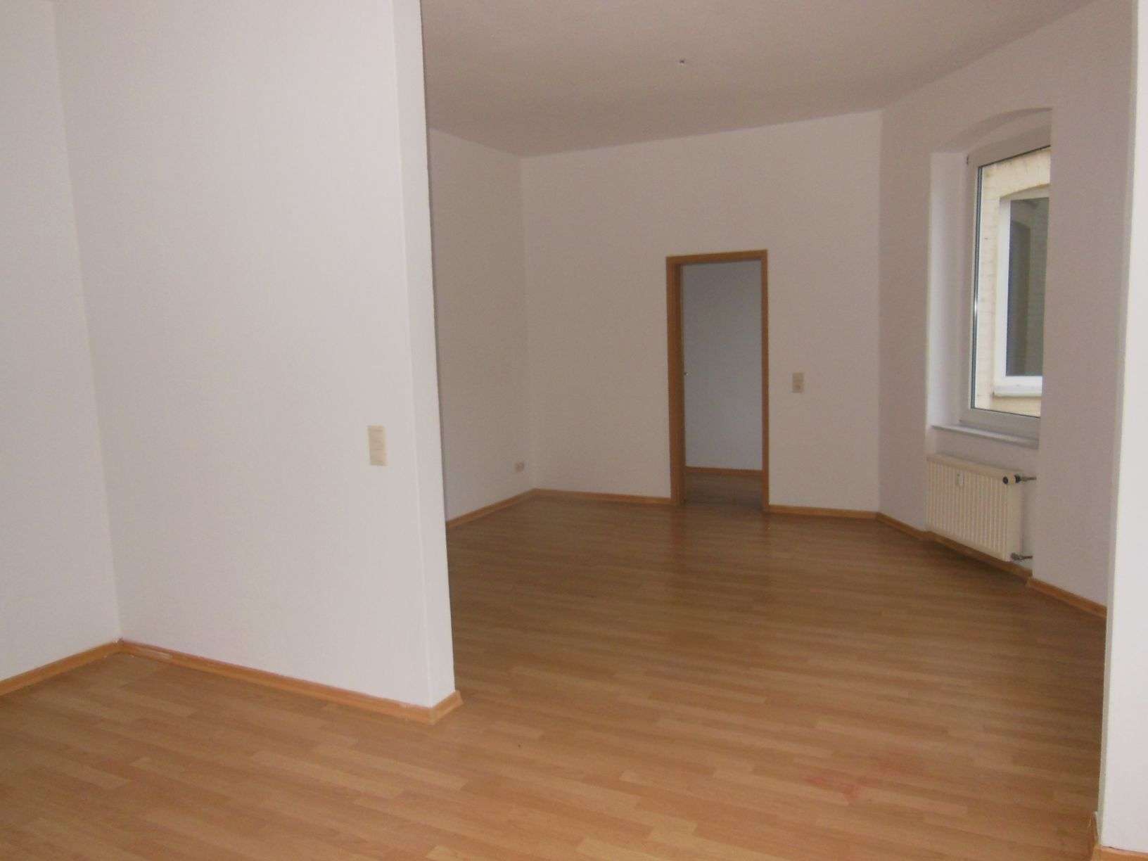 3 Monate Mietfrei! Schöne kleine Single Wohnung im Süden von Halle! überarbeitet NaL 08.06.17