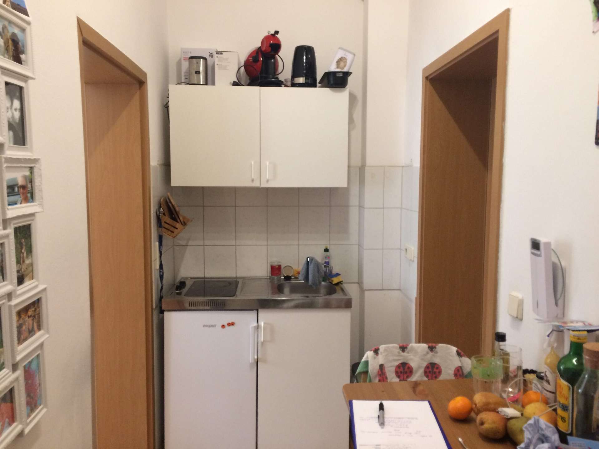 Kleine gemütliche Wohnung zentral gelegen mit Fußbodendielung und Miniküche!