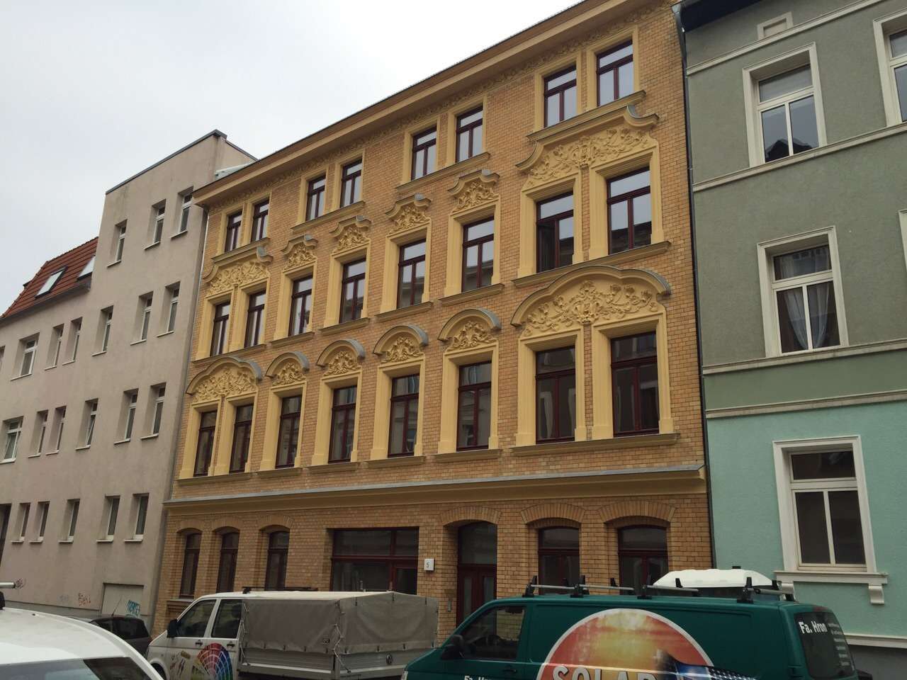 Gehobener Standard, Tageslichtbad mit Wanne & Dusche, Küche mit Balkon und Einbauküche!