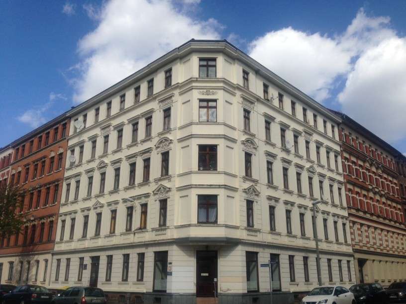 Dachgeschosswohnung mit Einbauküche! * überarbeitet NaL 11.12.16