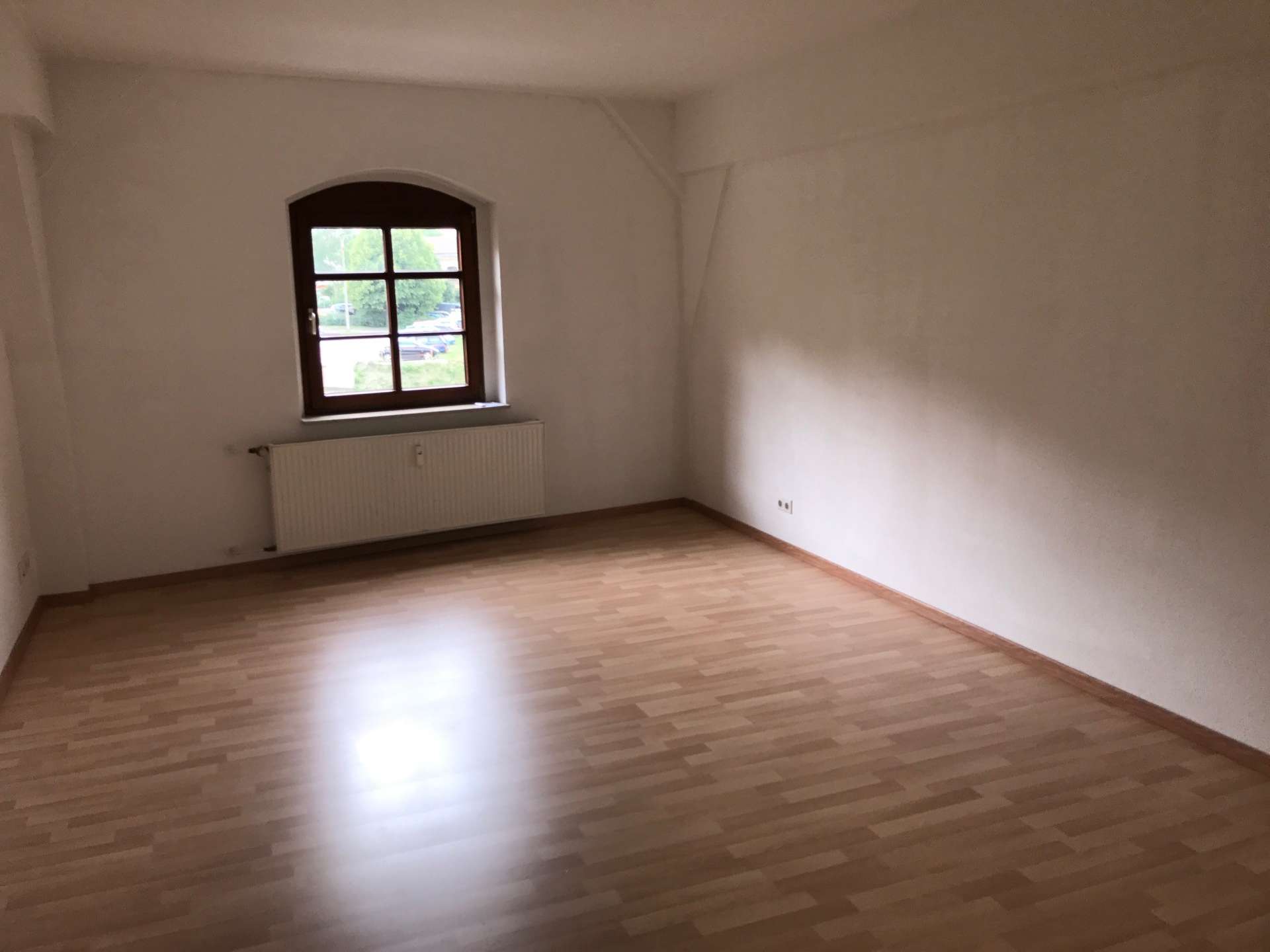 Wohnung mit Charme, Wanne, Dusche und Hauswirtschaftsraum!