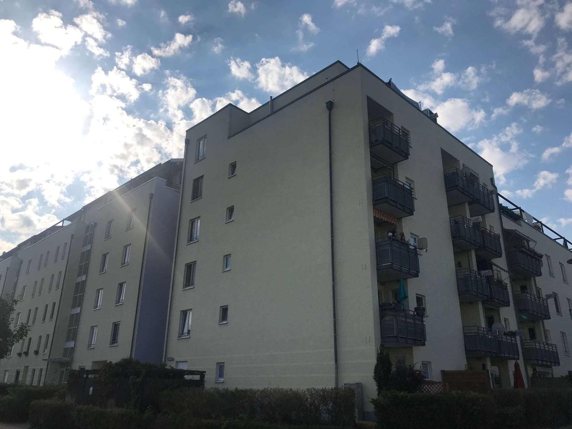 Tolle Singlewohnung mit Balkon und Aufzug im Wohnpark Saaleblick!