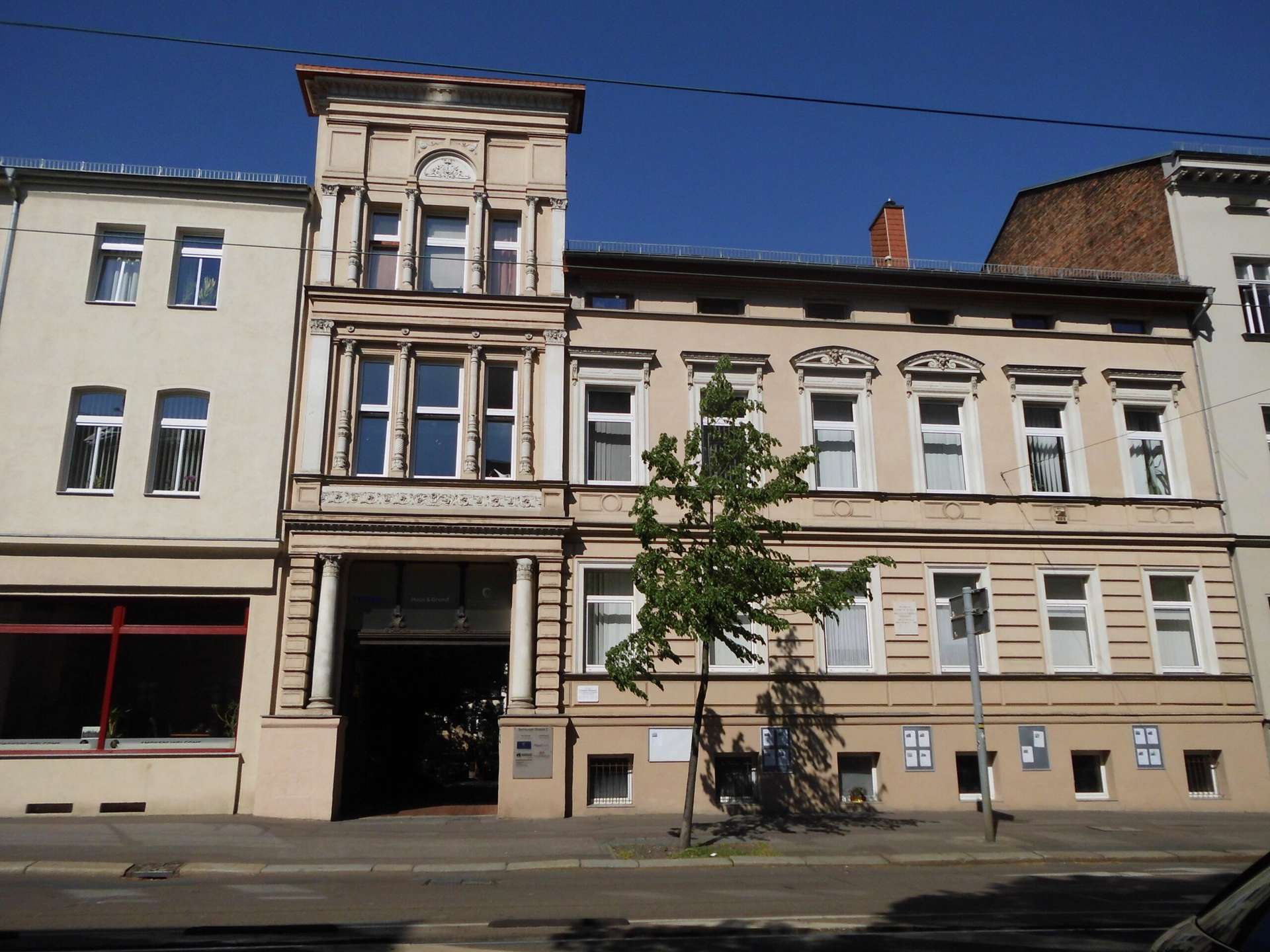 Moderne, schön geschnittene Wohnung mit Wintergarten! * überarbeitet NaL 20.10.16