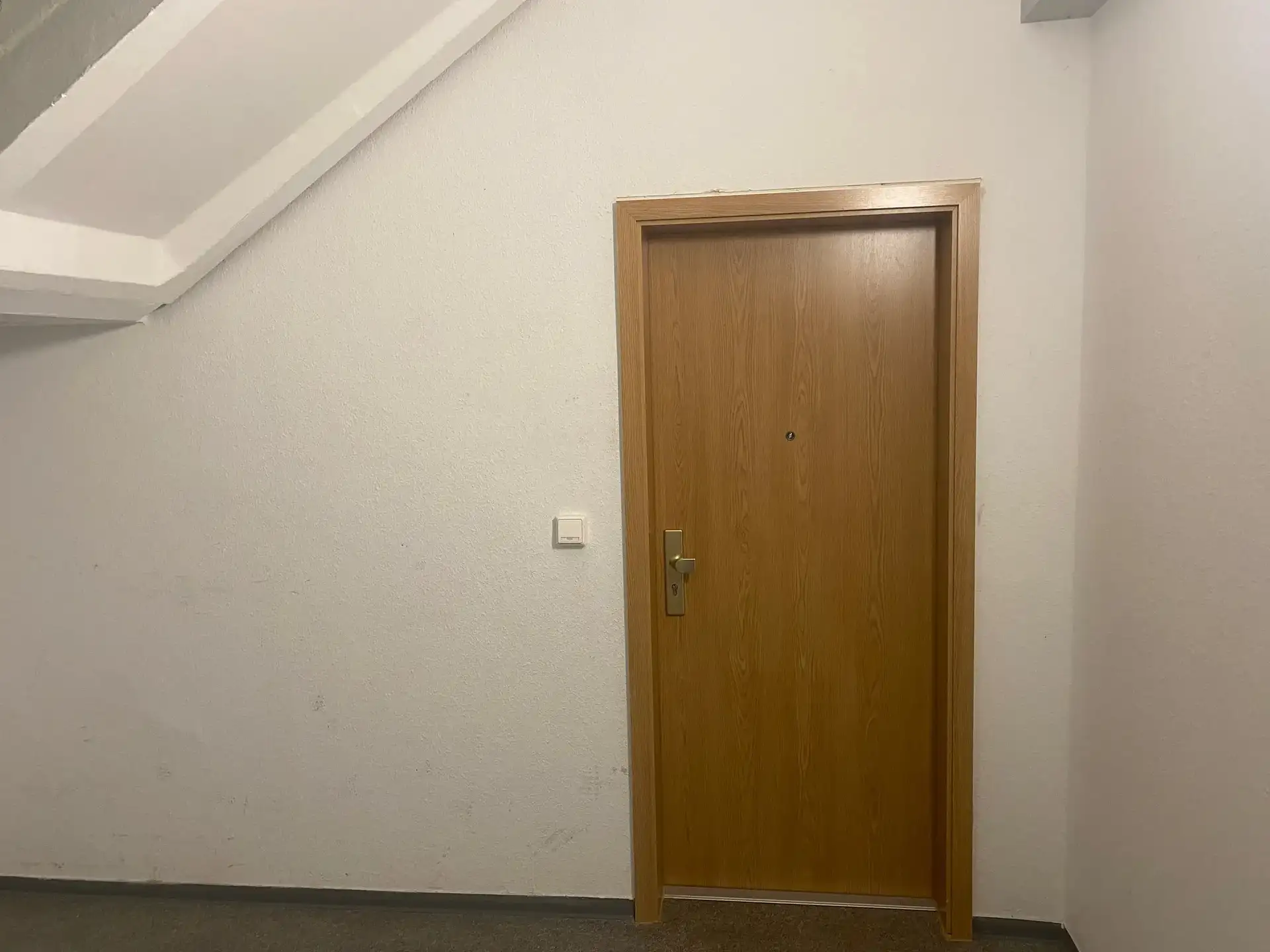 Vermietet! Gemütliche 3-Zimmer-Wohnung am Stadtrand von Halle-Neustadt, idyllisch im Grünen mit Loggia!