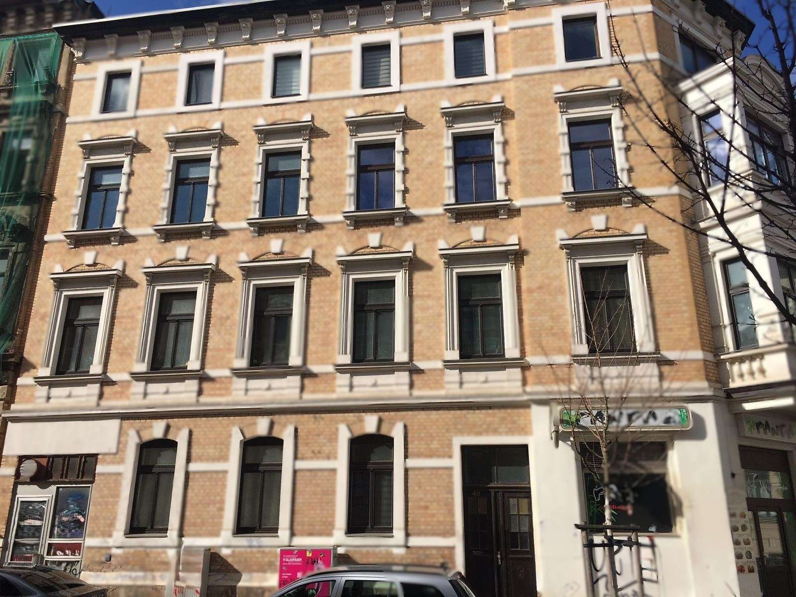 Erstbezug in großer Dachgeschoss-Wohnung mit wunderschönem Schnitt und Klimaanlage/Wärmepumpe!