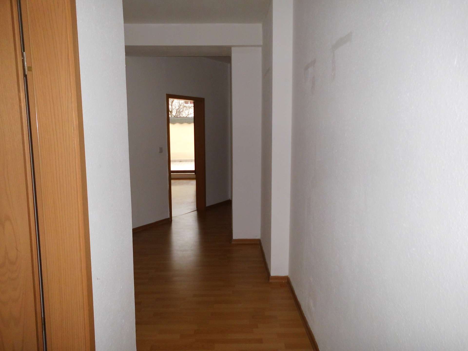 Traumhafte Wohnung mit Terrasse im 1. OG! überarbeitet NaL 21.10.16
