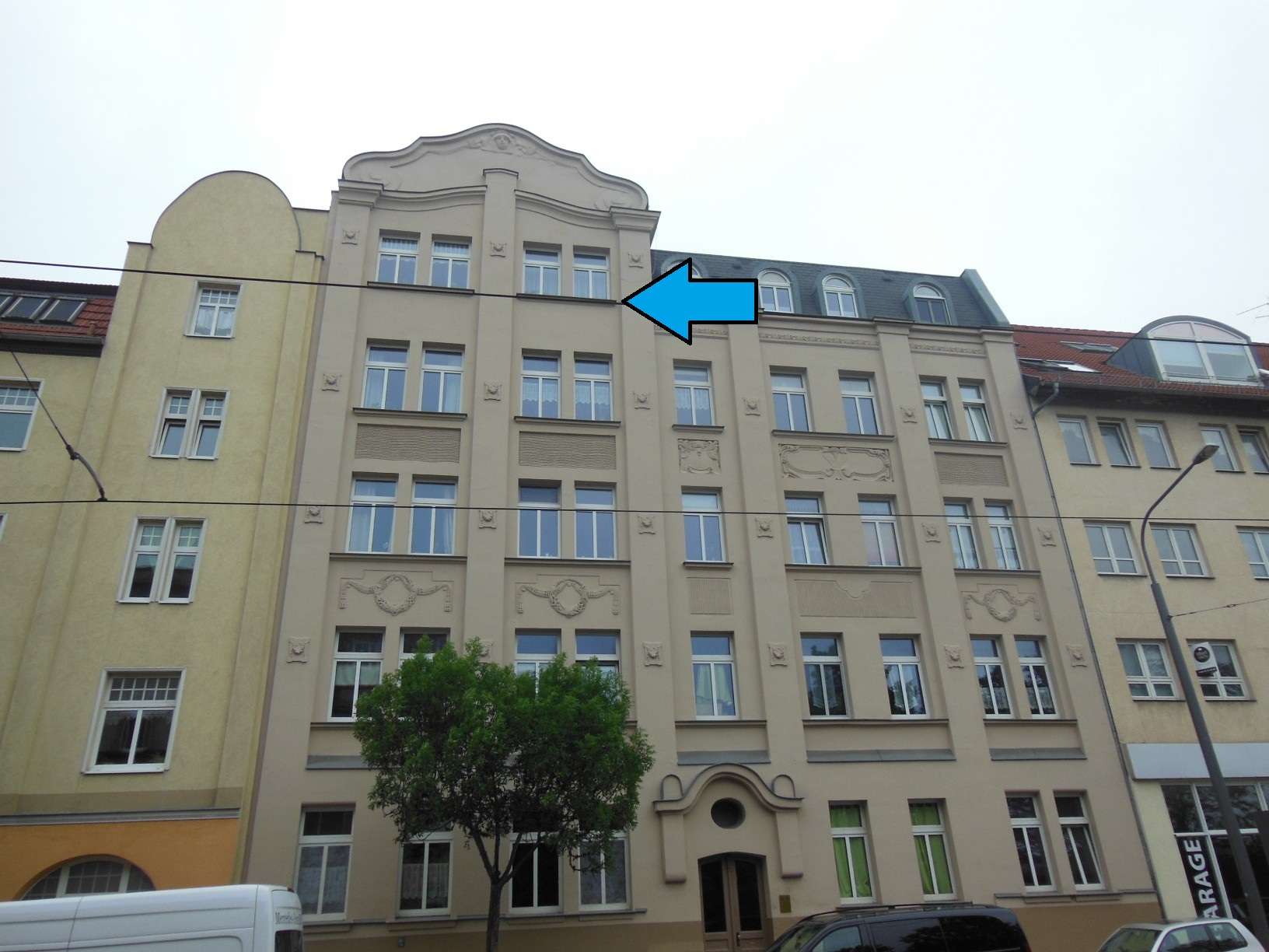 Dachgeschosswohnung mit Terrasse, Einbauküche, Wanne & Dusche! überarbeitet NaL 10.07.17