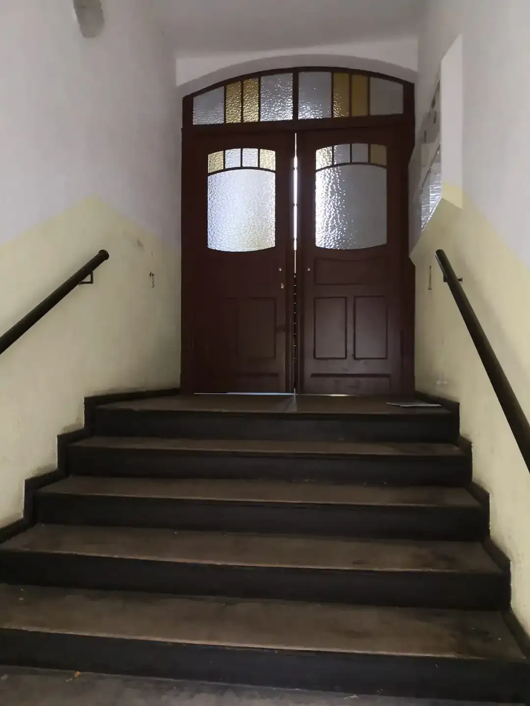 Vermietet! Altbau-Charme trifft Komfort: Großzügige 3-Zimmer-Wohnung mit Balkon & Tageslichtbad!
