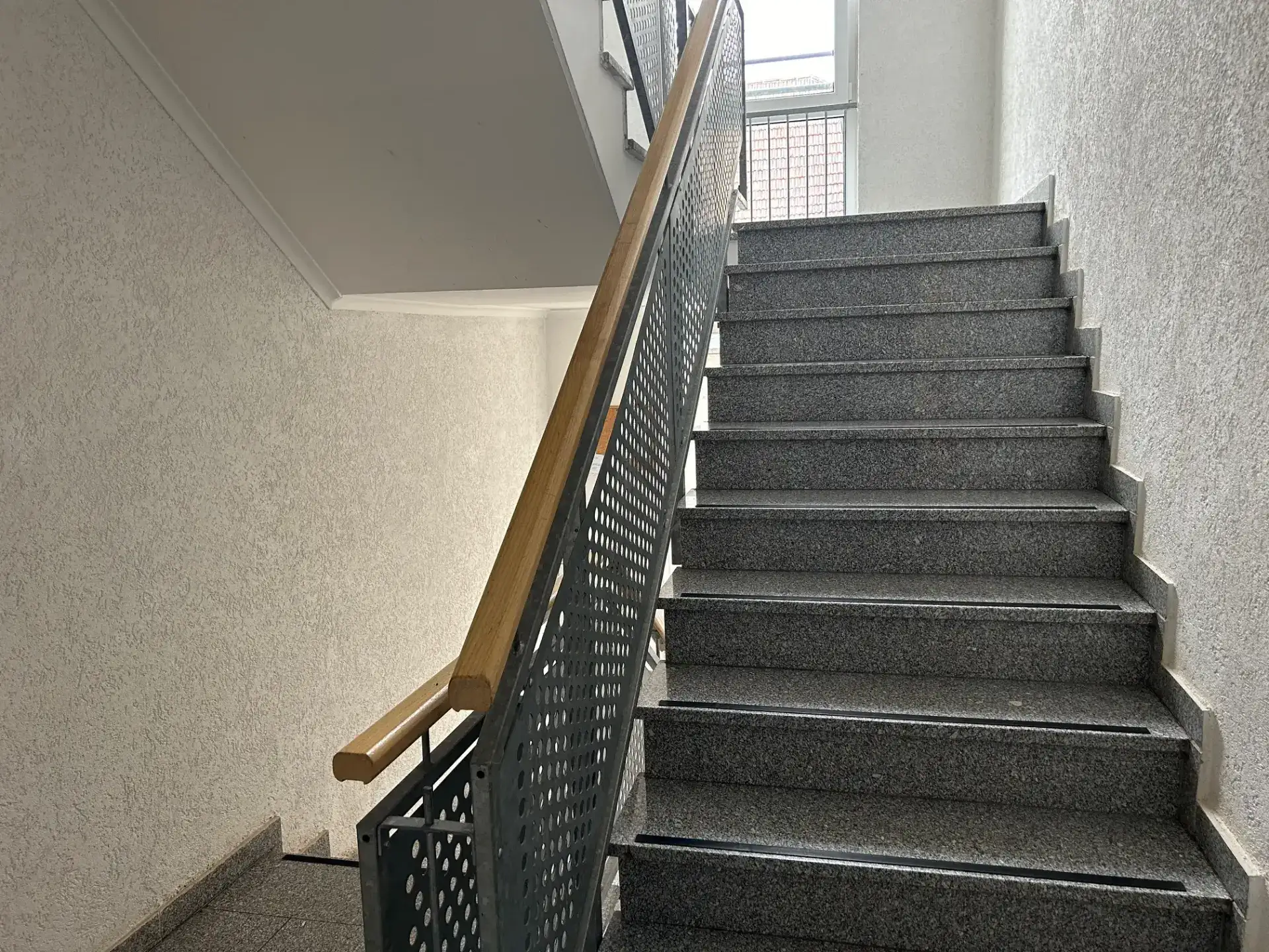 Vermietet! Ruhig gelegene Wohnung mit Einbauküche, Terrasse & Gartenstück!