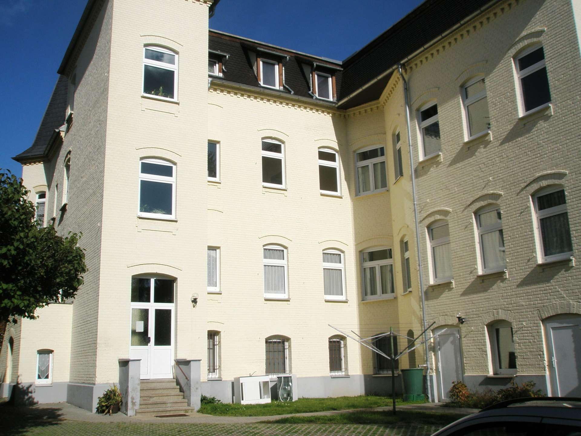 Kreative aufgepasst: Mögliche Atelierwohnung in Toplage!