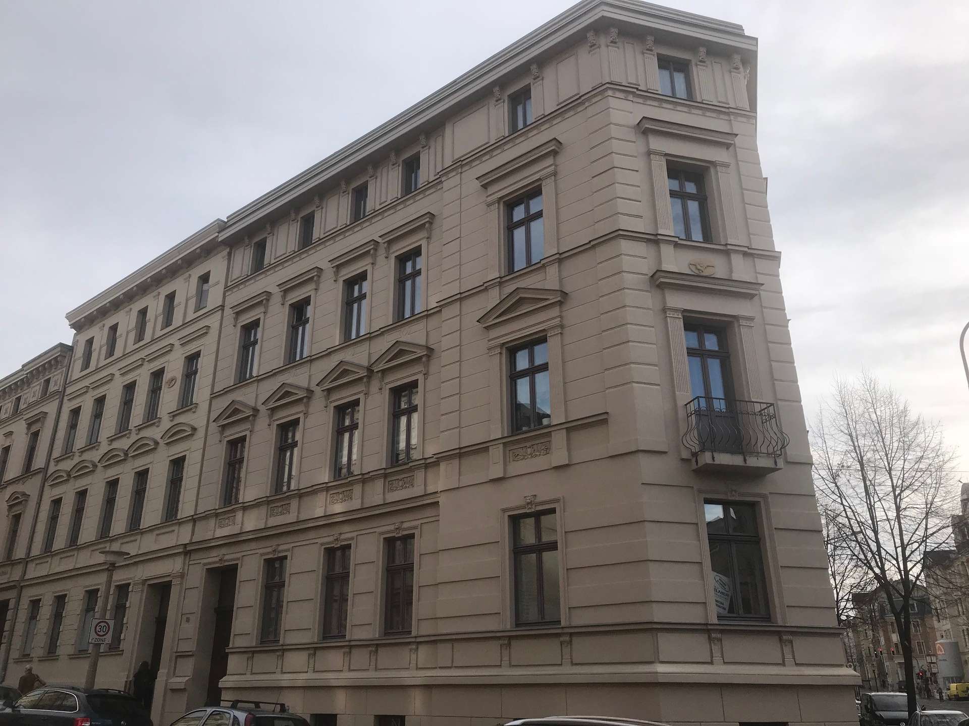 Tolle Souterrainwohnung mit separatem WC und Dusche!