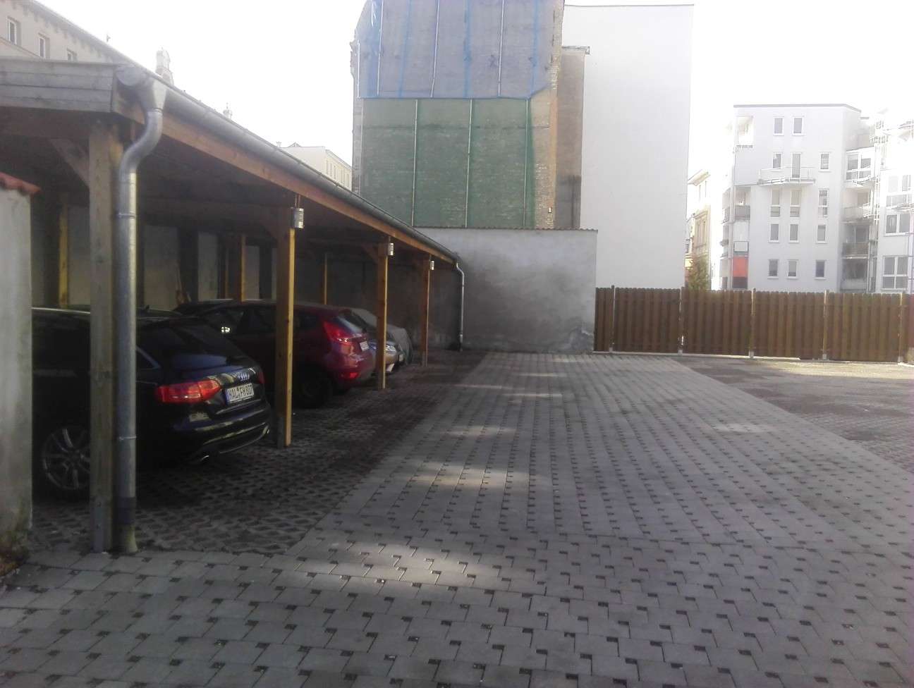 Großzügiger Wohntraum mit Multifunktionsdusche und Terrasse!
