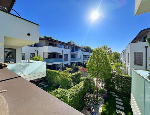 Schöne, sonnige 3-Zimmerwohnung mit 3 Traumterrassen in Planegg