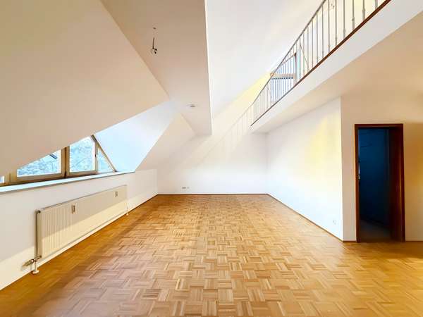 Charmante Maisonettewohnung mit großer Galerie und großzügigem Schnitt – in ruhiger Lage in FFB