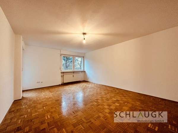 Solide 2 Zimmer Wohnung mit Süd Balkon in wunderbarer Wohngegend