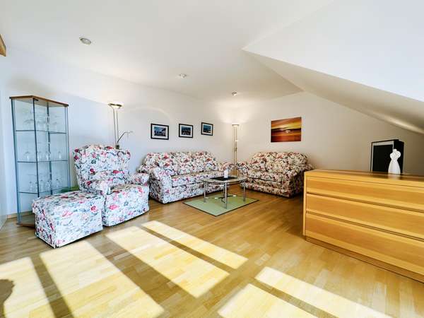 Wohntraum am Flaucher - Dachgeschoß der besonderen Art