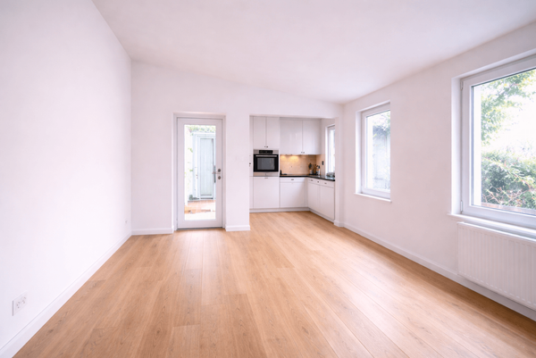 Helle loftartige Wohnung im Innenhof in urbaner Lage in Grafenberg