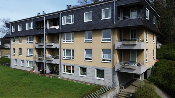 smarte Kapitalanlage: Wohnanlage bestehend aus 3 Häusern mit 20 Wohnungen und 20 Tiefgaragenplätzen
