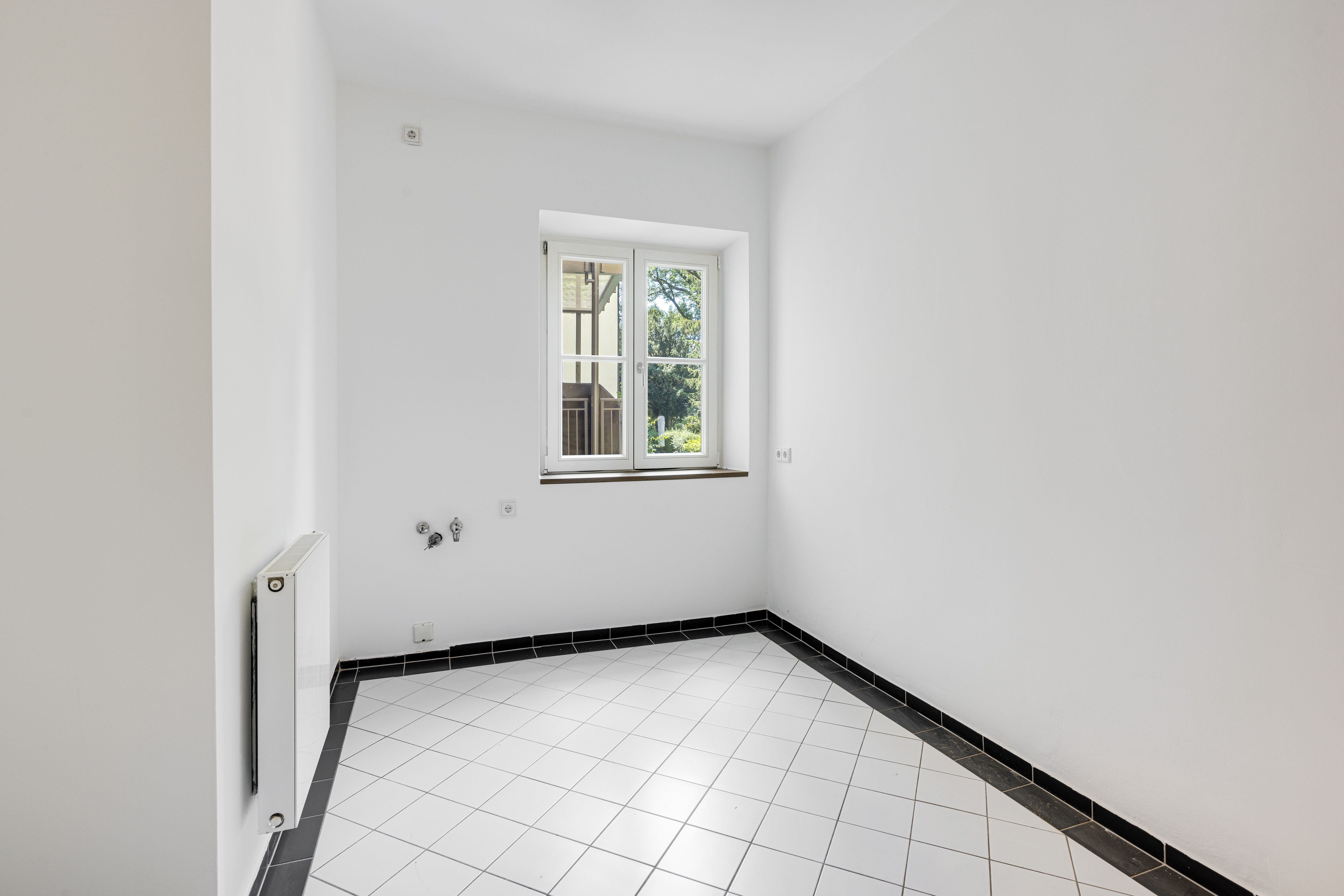 2 Bedroom Apartment/Flat's Image 4
